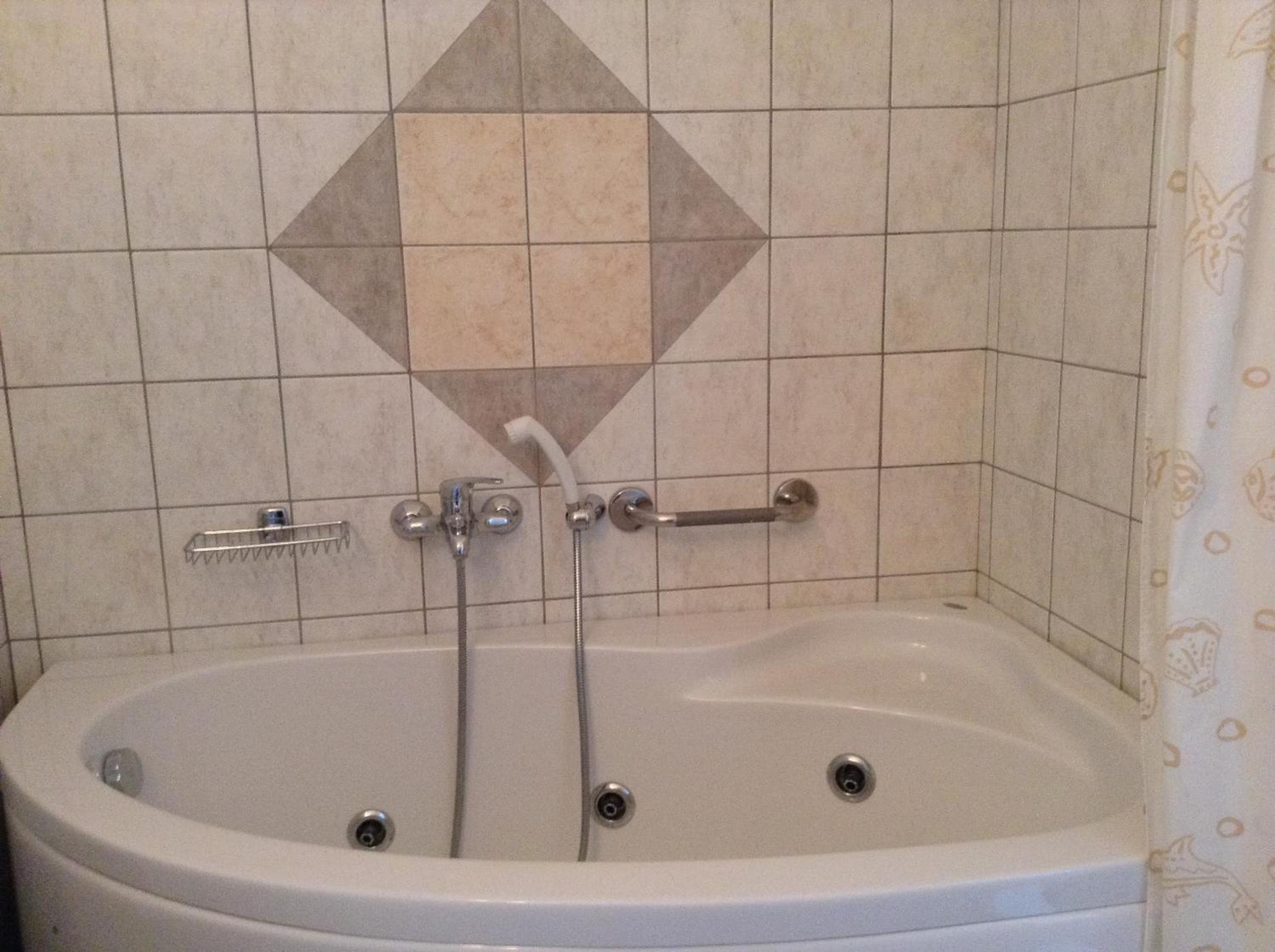 One Bedroom Suite with Spa Bath (2-4 Adults) photo 2