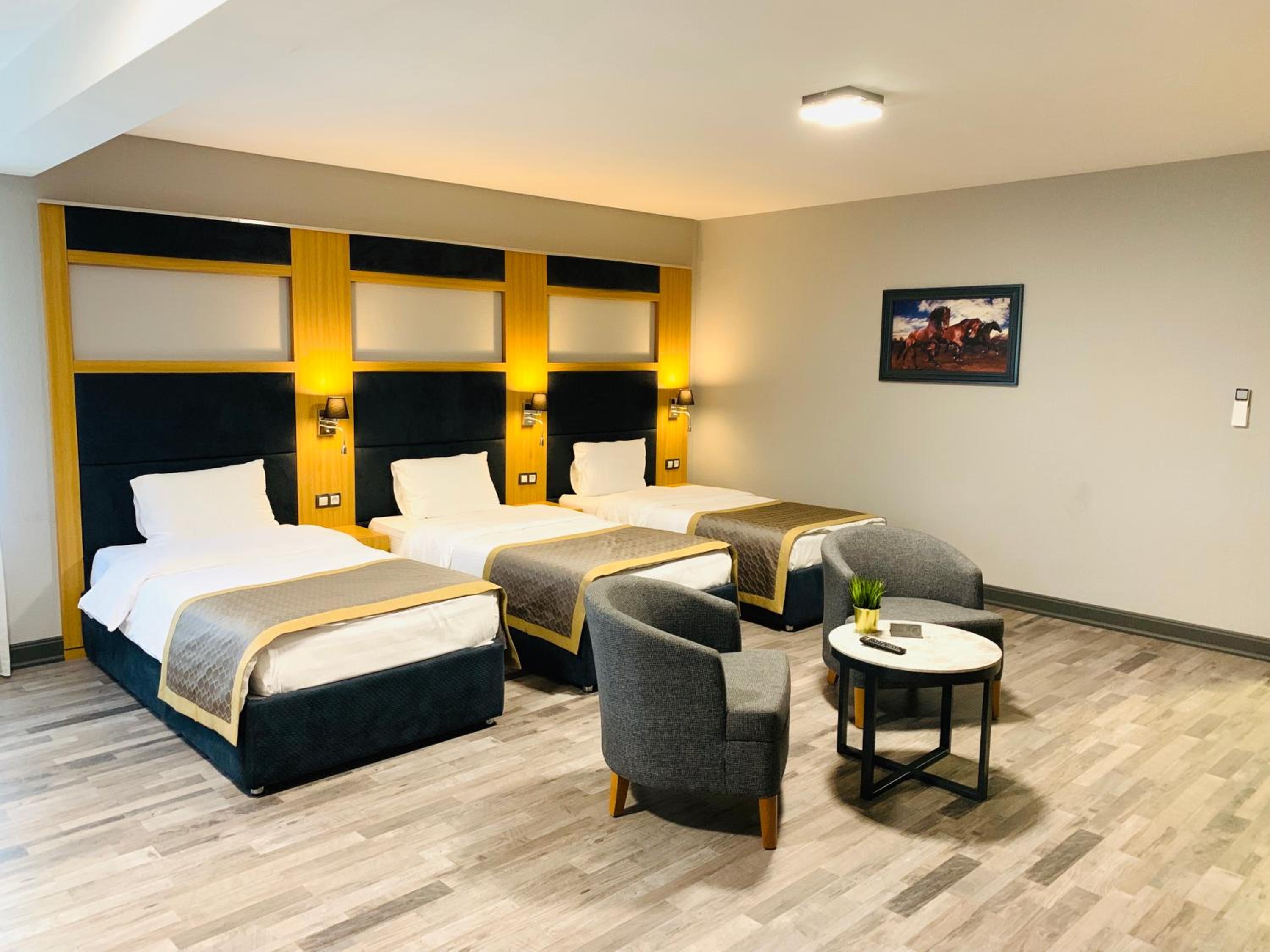 Economy Quadruple Room with Shared Bathroom