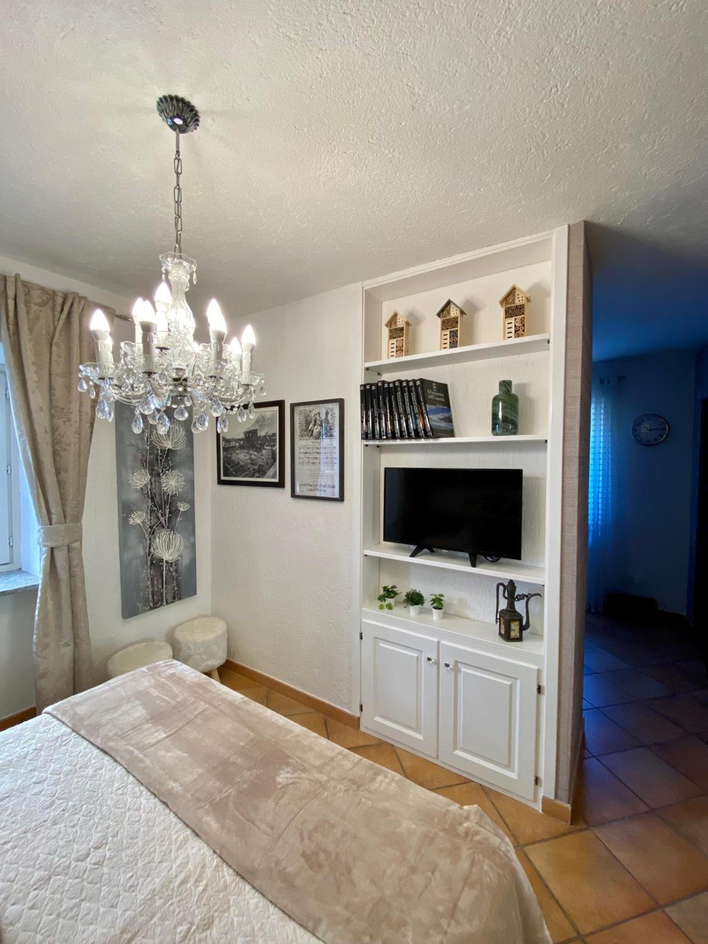 One-Bedroom House photo 1