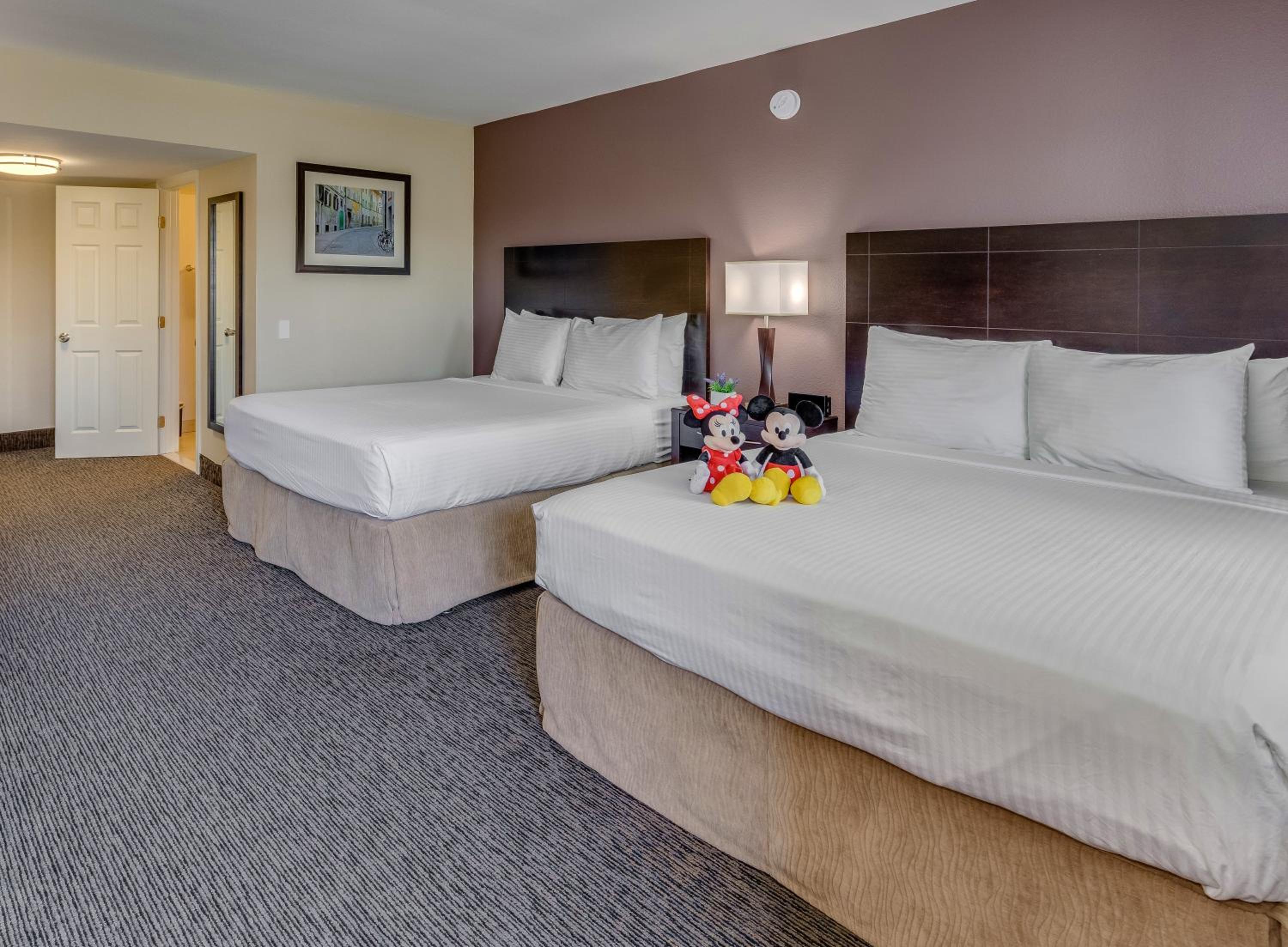 Deluxe Room - 2 Queen Beds - Photo 2