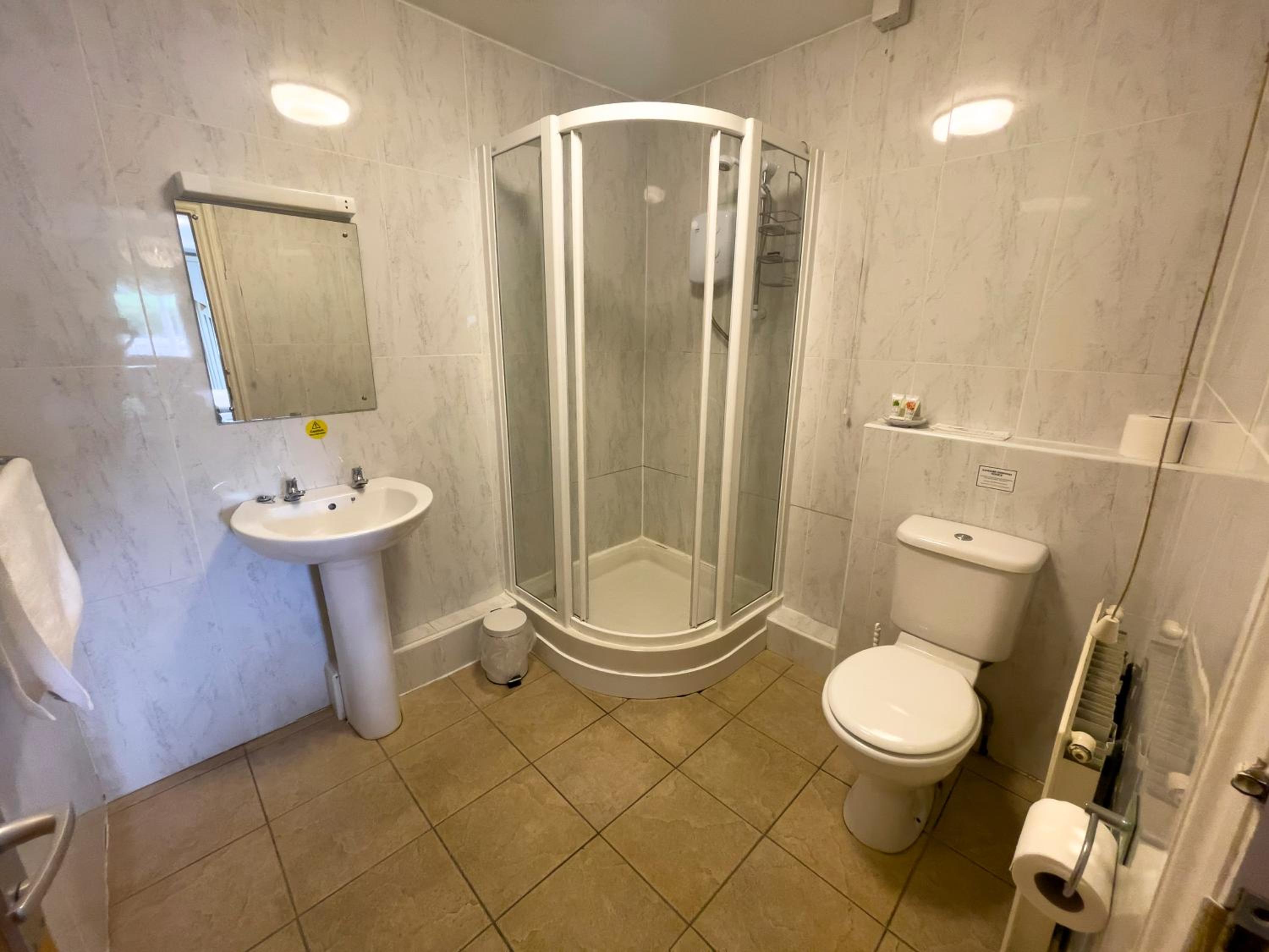 Deluxe Double Room with Extra Bed - Photo 2