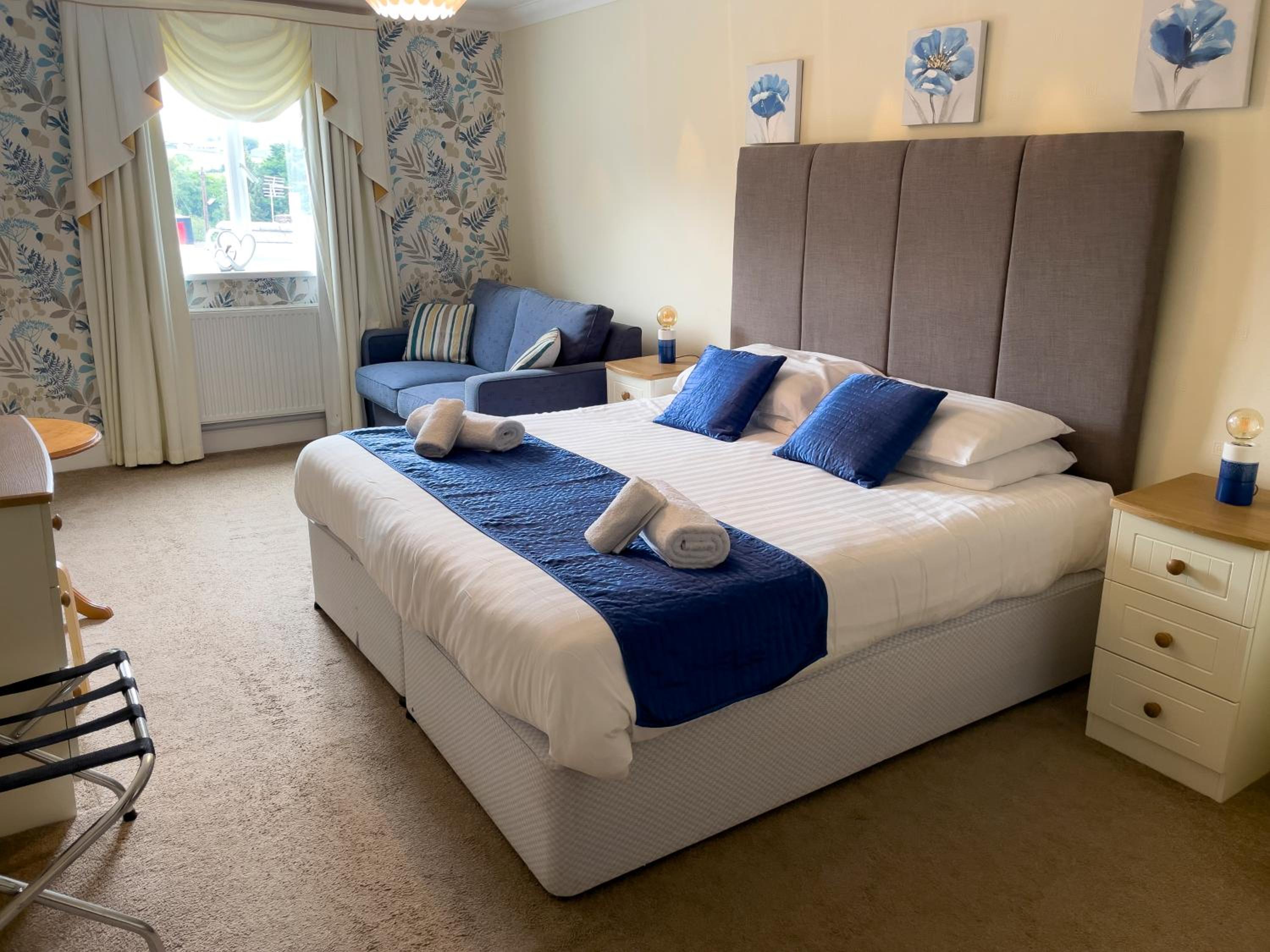 Deluxe King Room - Photo 3