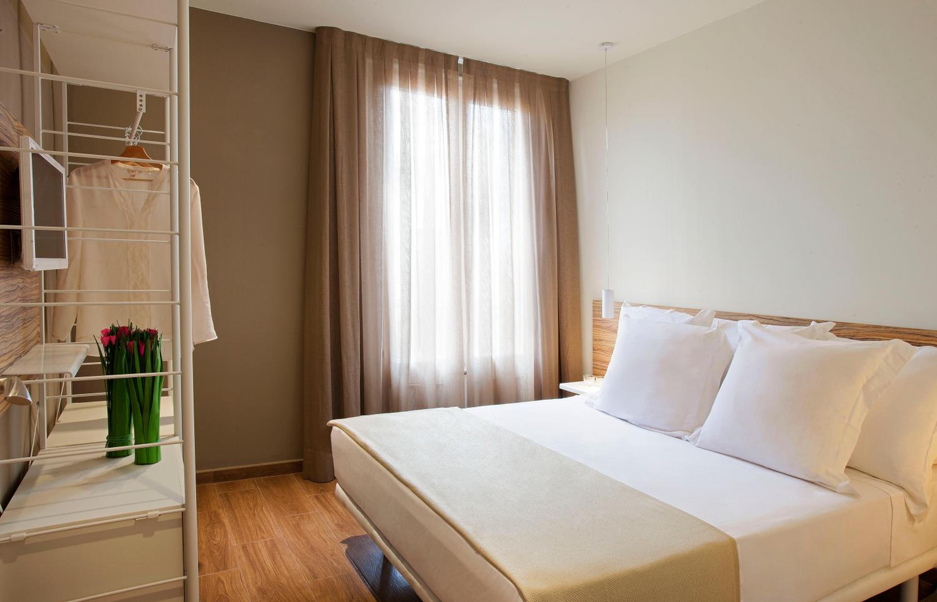 Executive Two-Bedroom Apartment photo 2