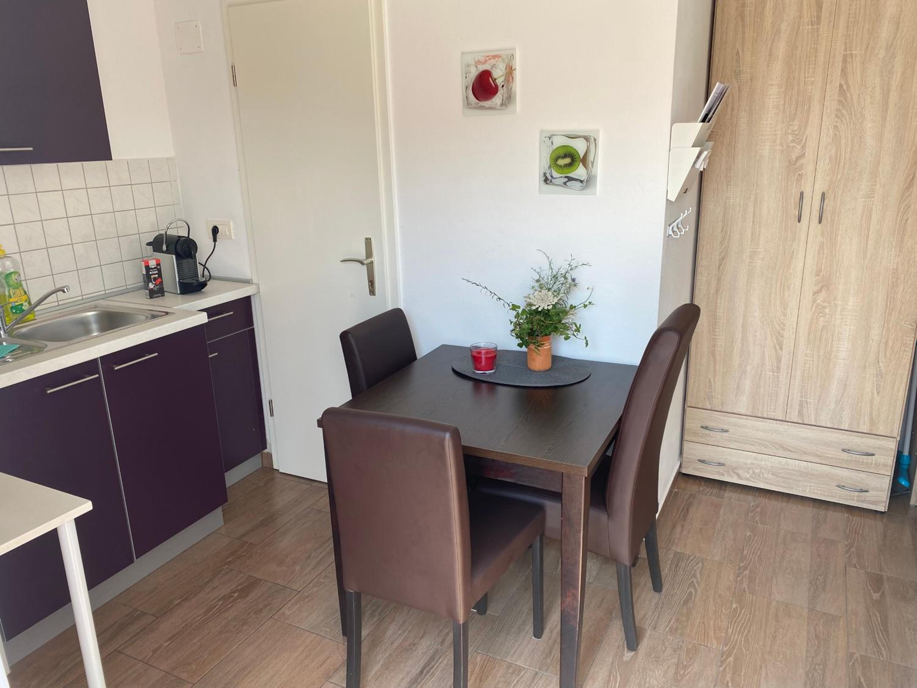 Studio Apartment - Photo 3