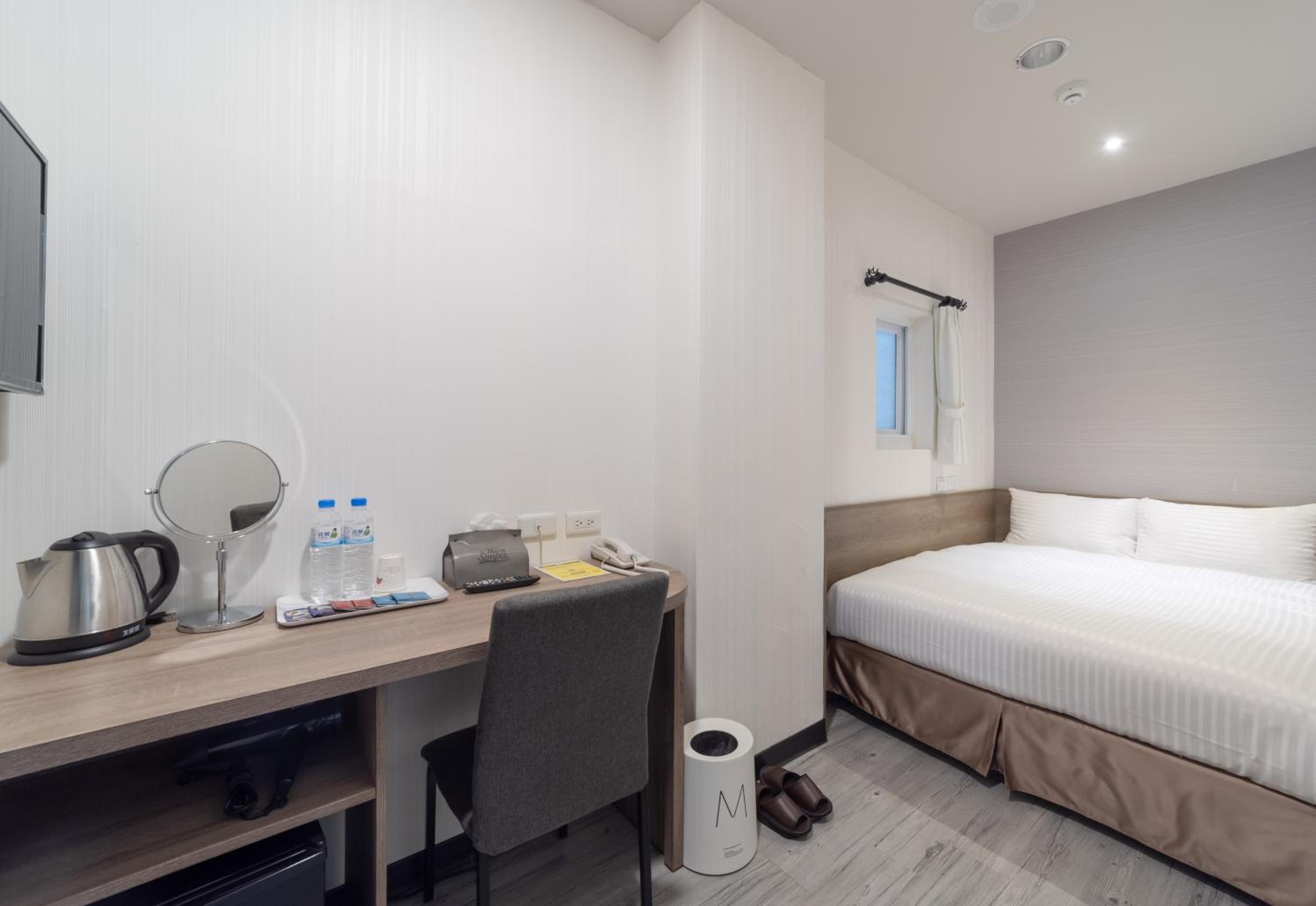 Economy Double Room photo 3