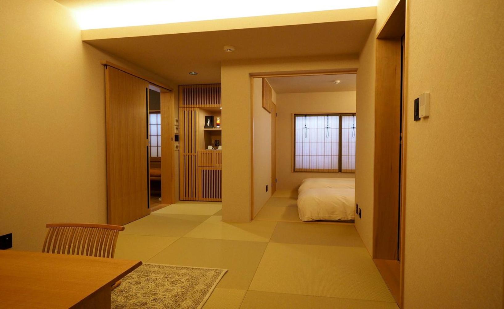Twin Room with Bathroom photo 1