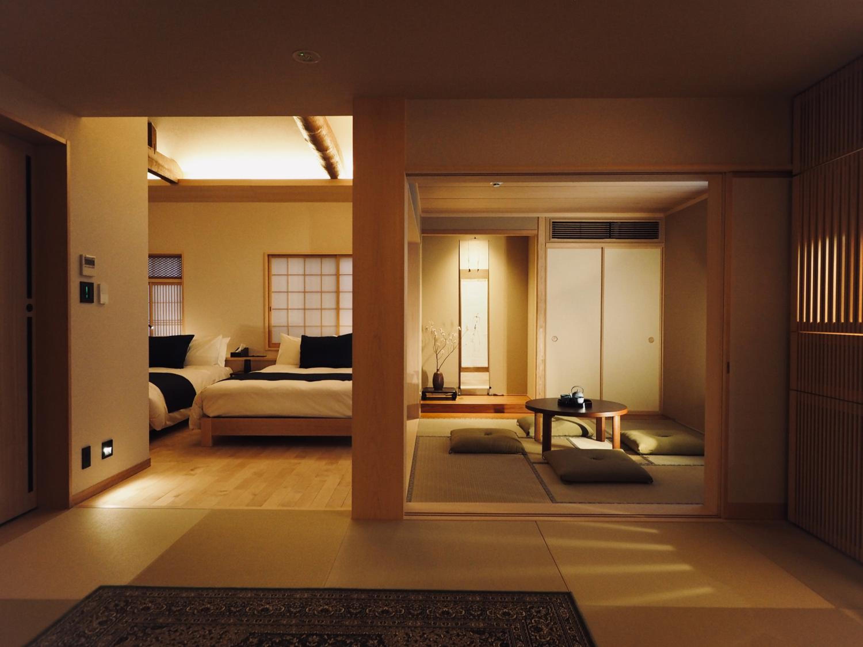 Family Room with Bathroom photo 1