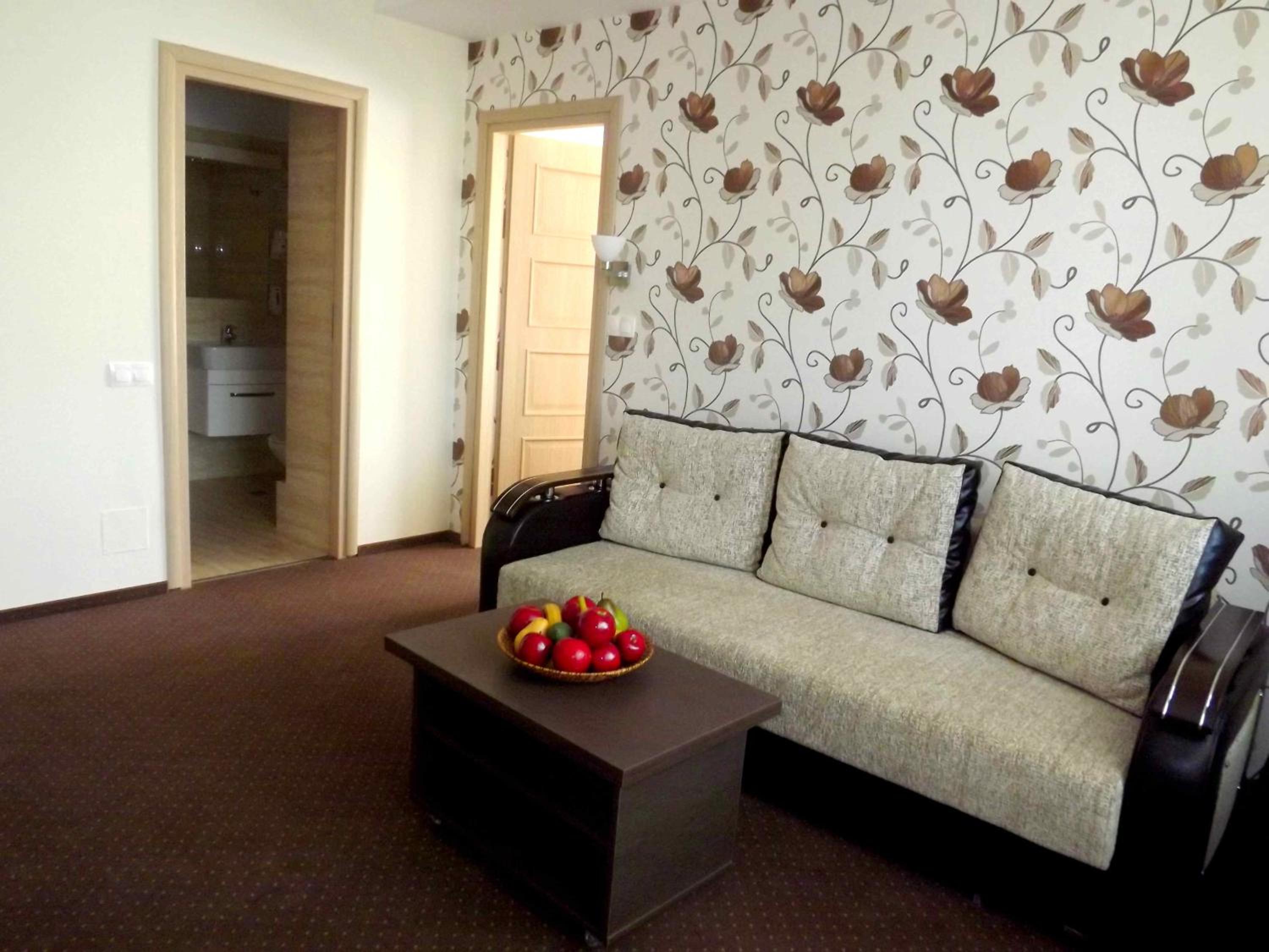 Suite - Photo 2
