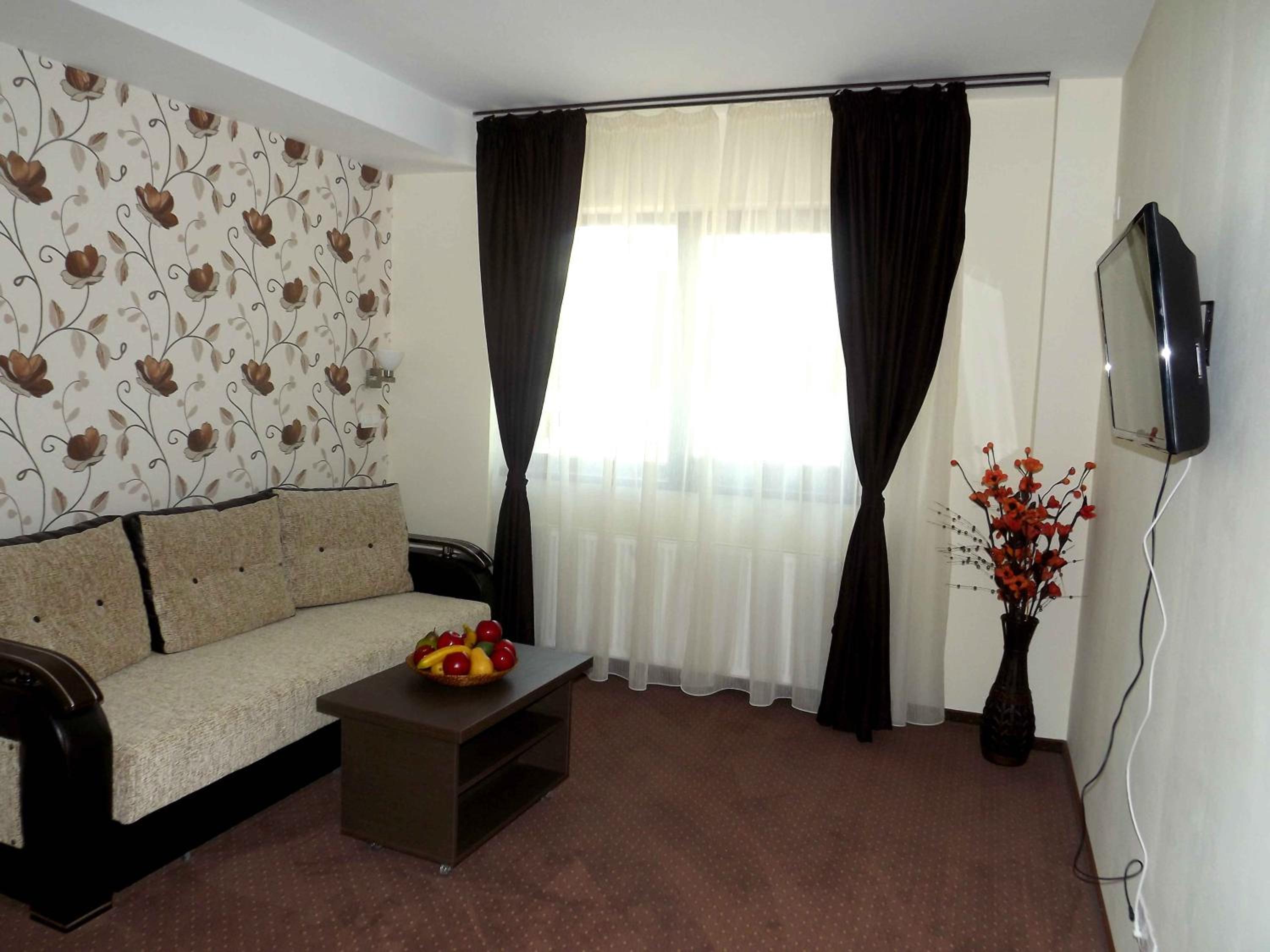 Suite - Photo 6