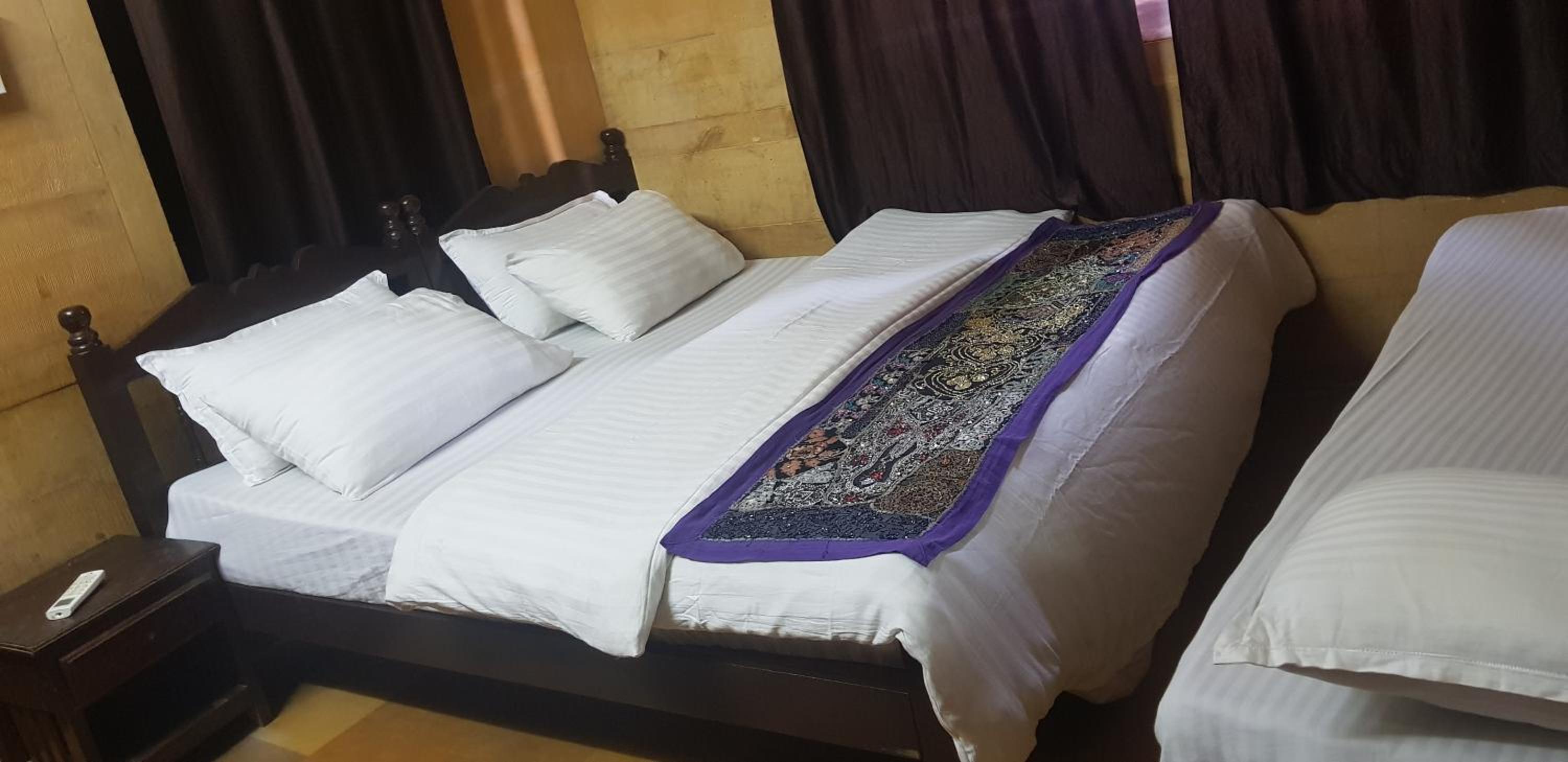 Deluxe Room - Photo 36