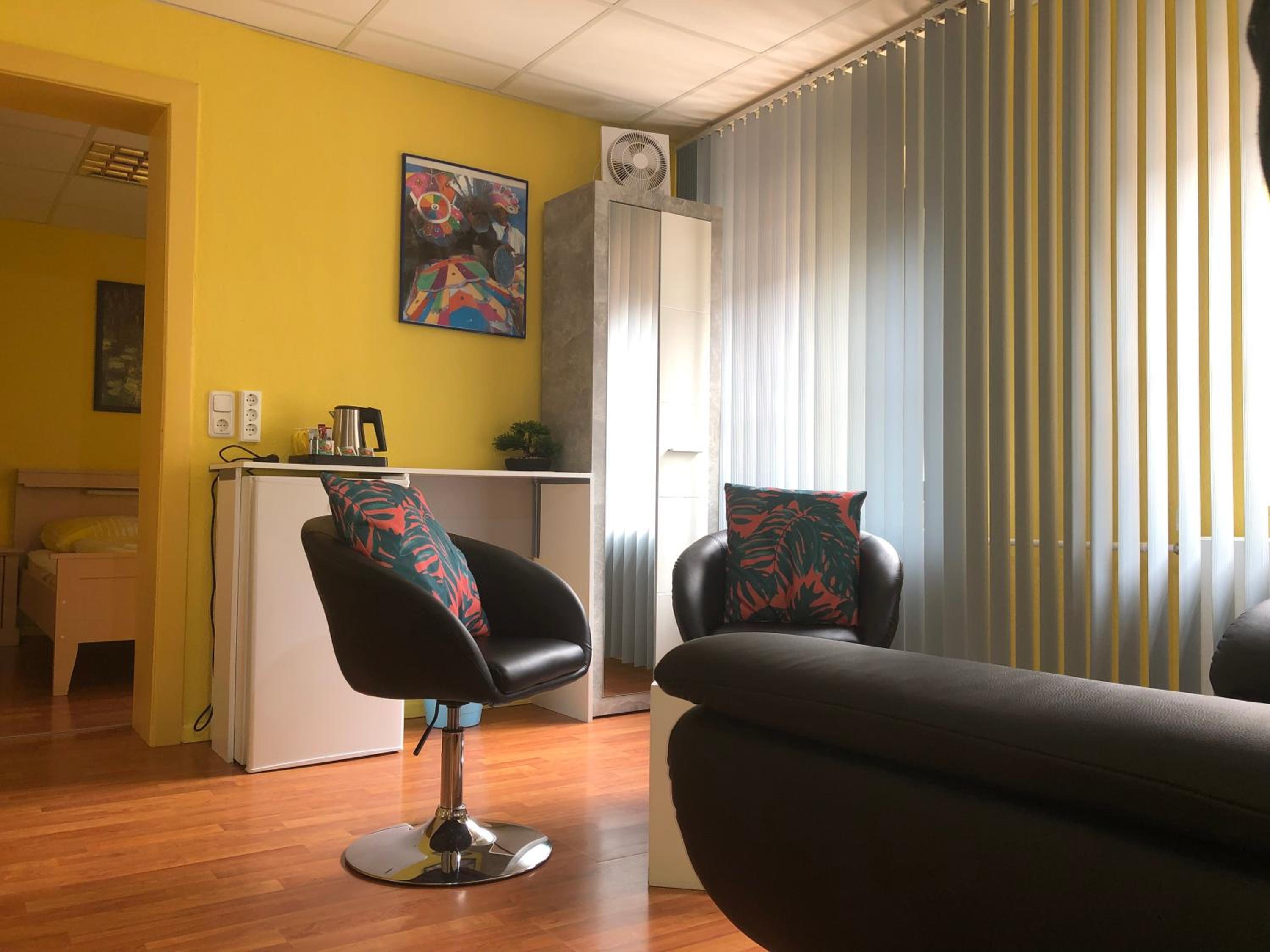Standard Family Room photo 2