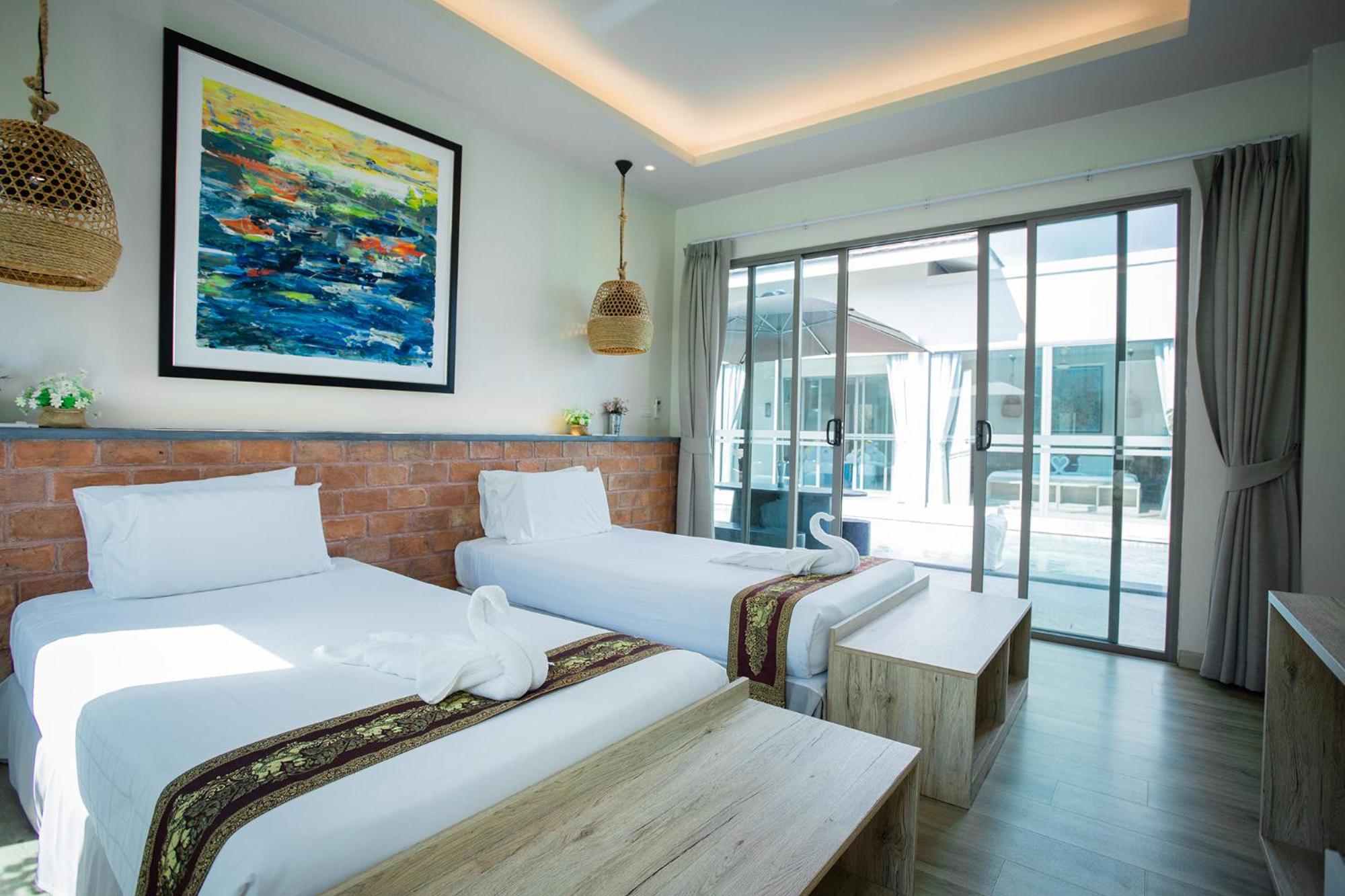 Three-Bedroom Villa - Photo 29