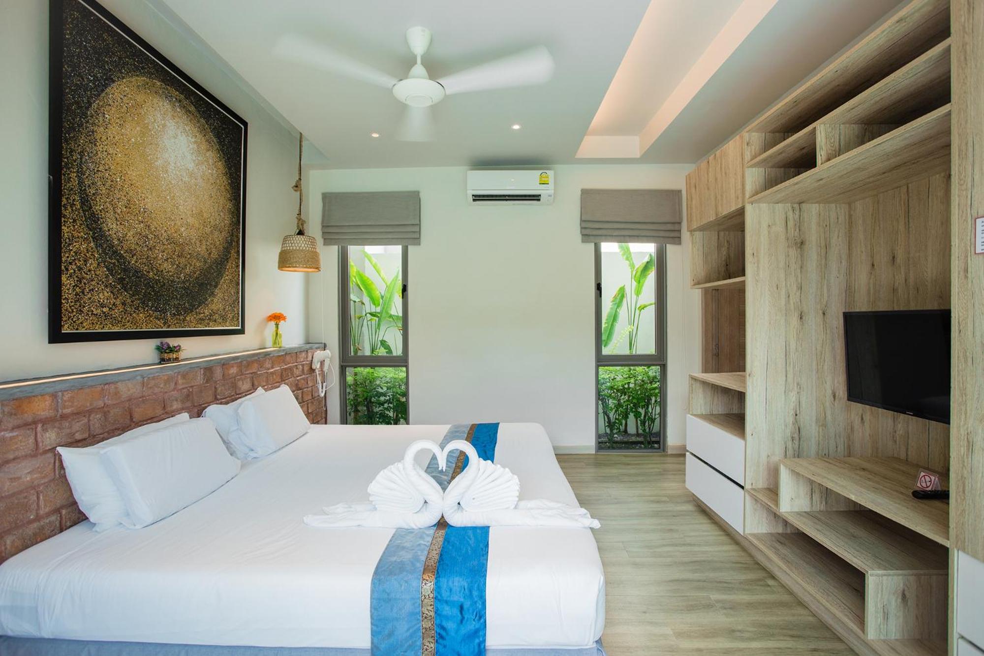 Three-Bedroom Villa - Photo 1