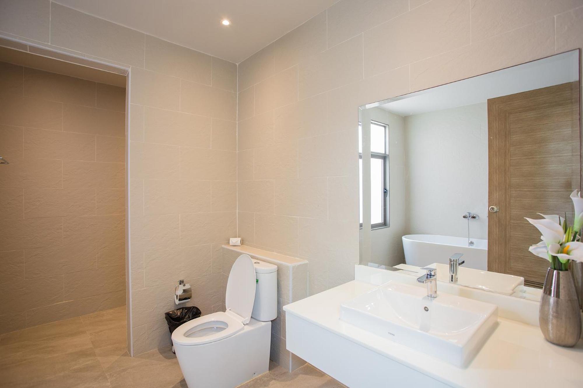 Three-Bedroom Villa - Photo 10