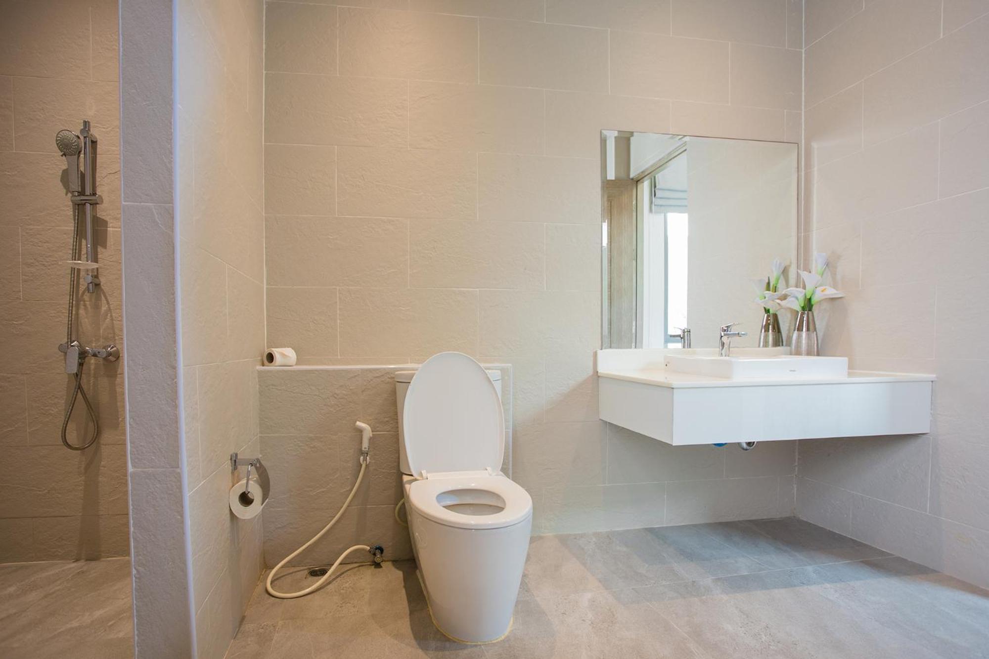 Three-Bedroom Villa - Photo 11