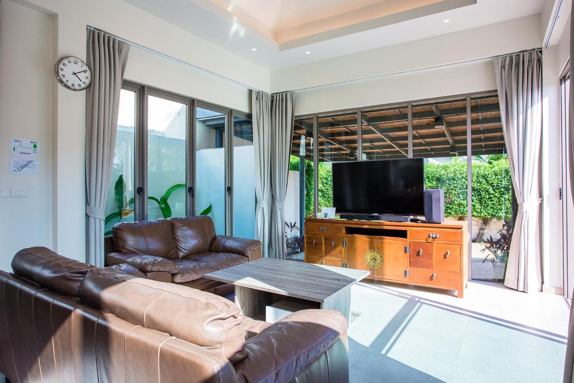 Villa with Private Pool - Photo 27
