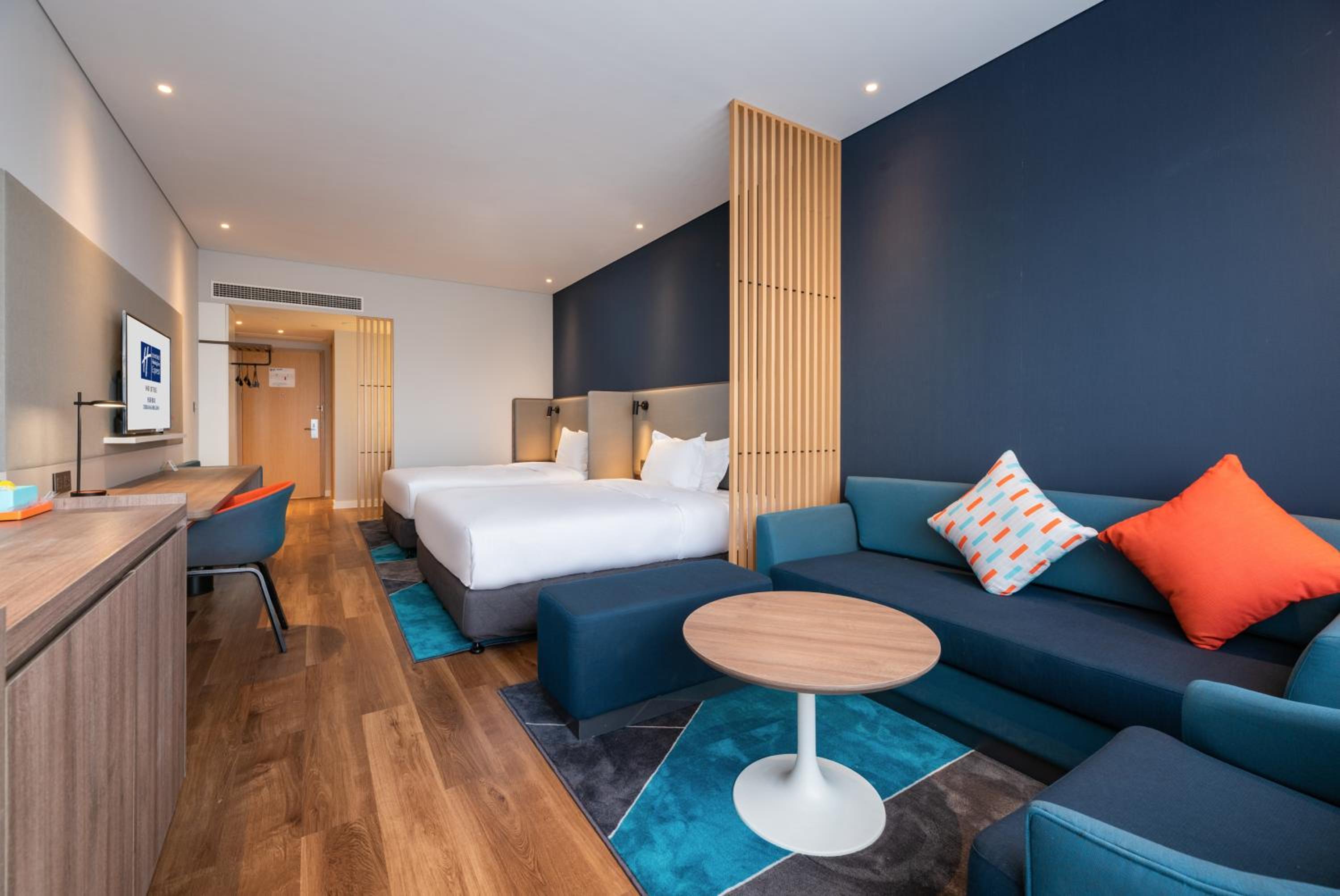 Standard Room with Two Queen Beds - Photo 1