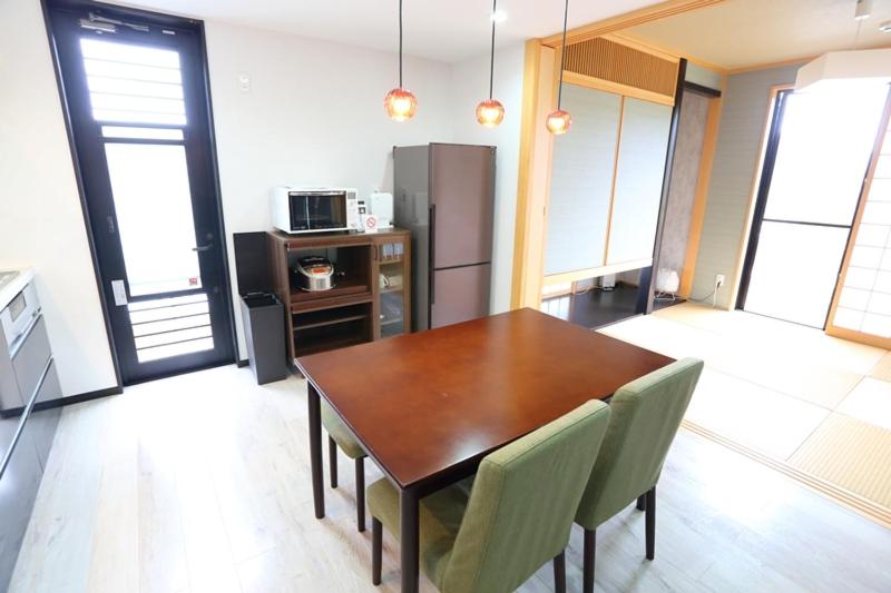 Four-Bedroom House photo 2