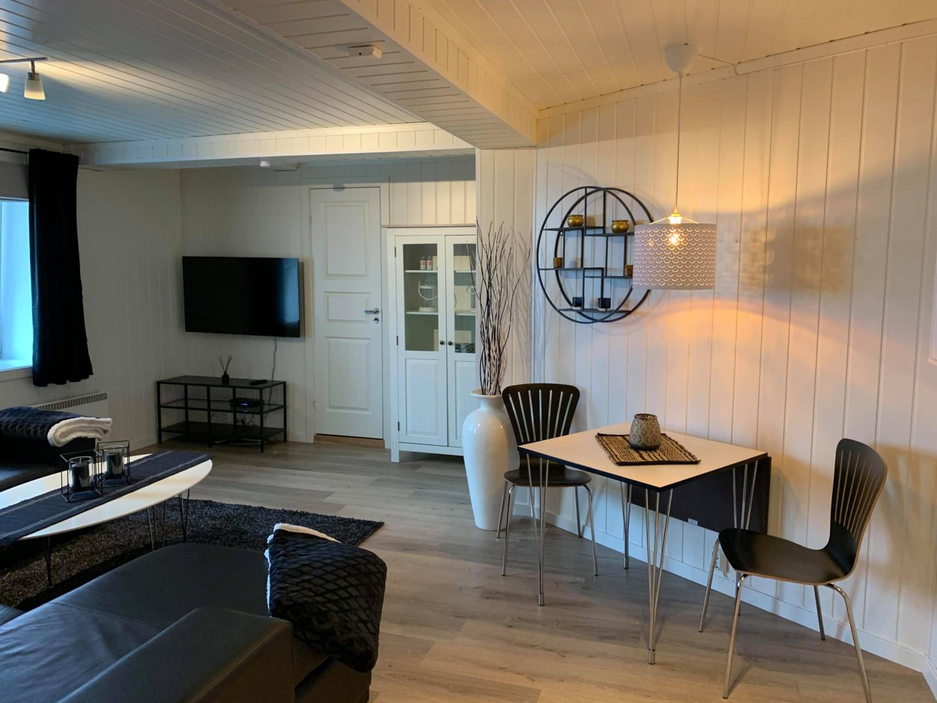 One-Bedroom Apartment - Photo 8