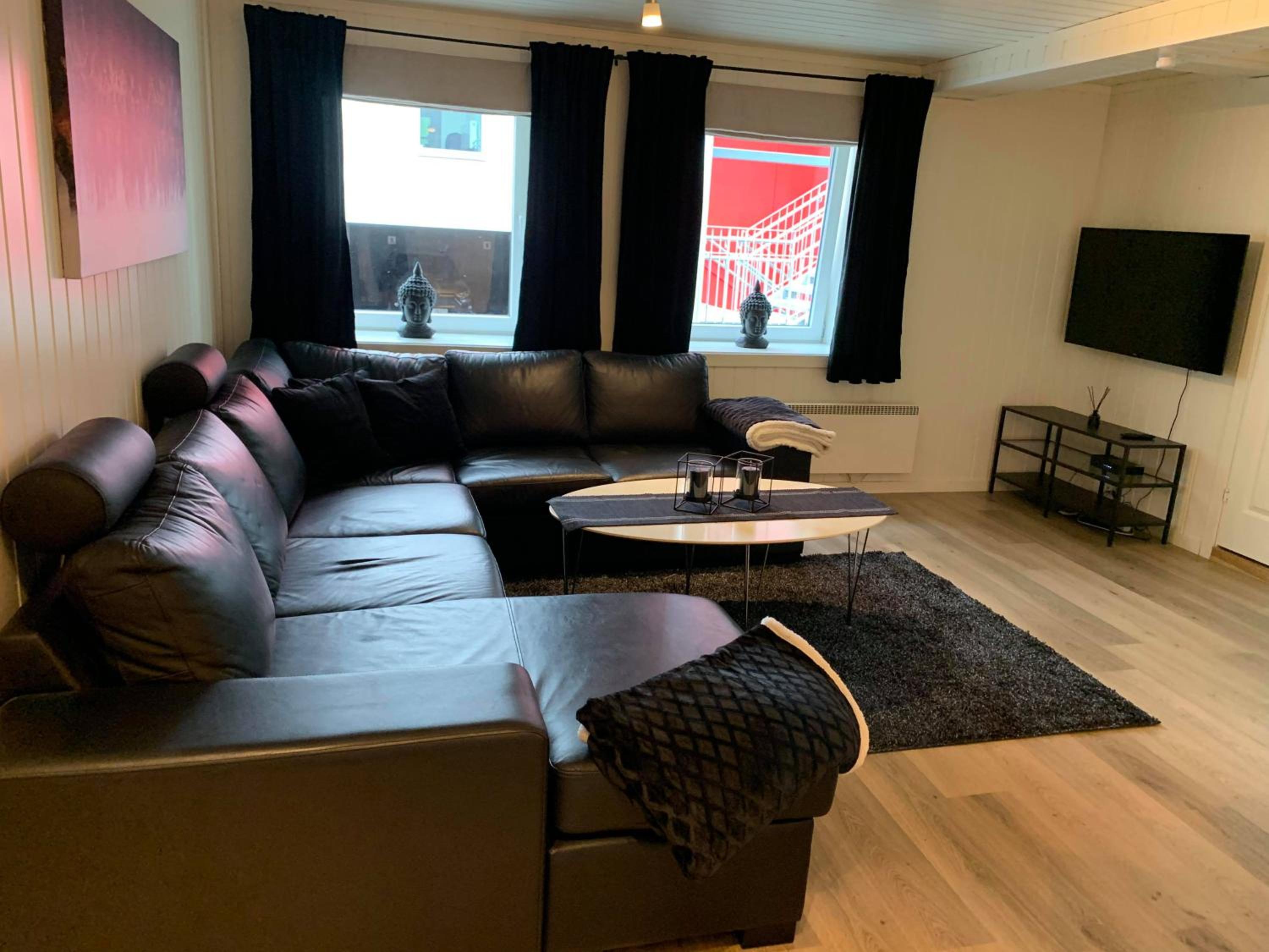 One-Bedroom Apartment - Photo 1