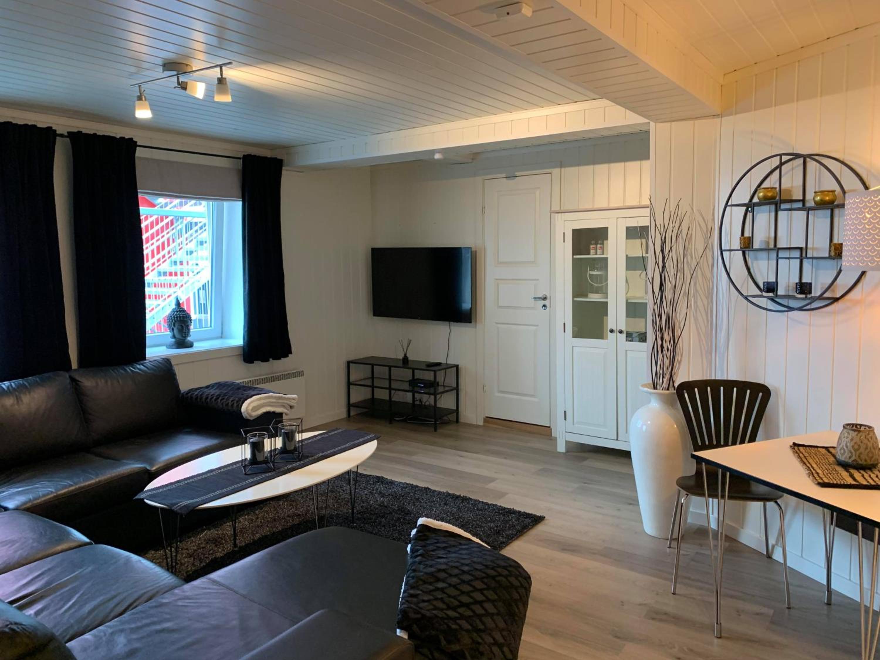 One-Bedroom Apartment - Photo 10