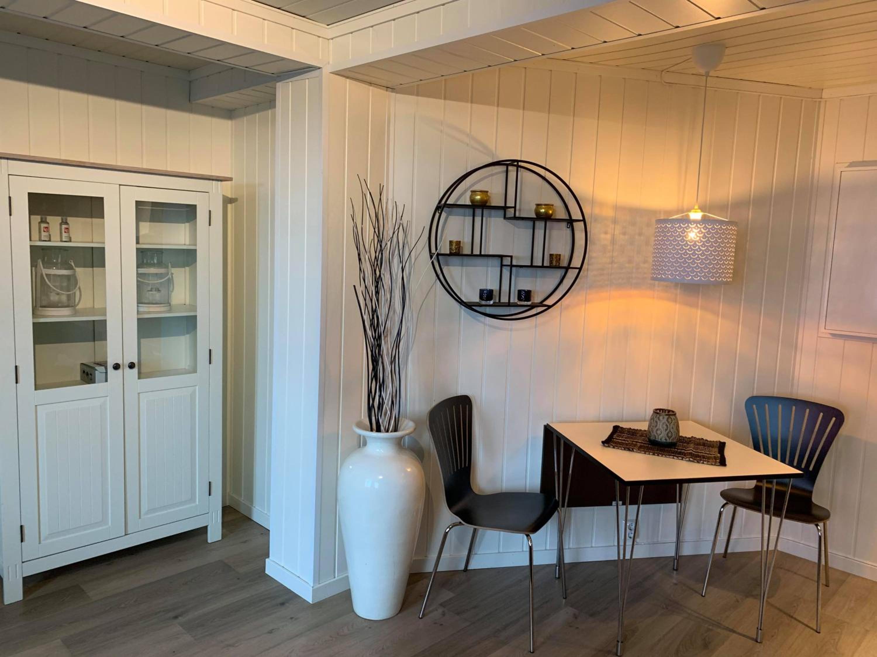 One-Bedroom Apartment - Photo 12