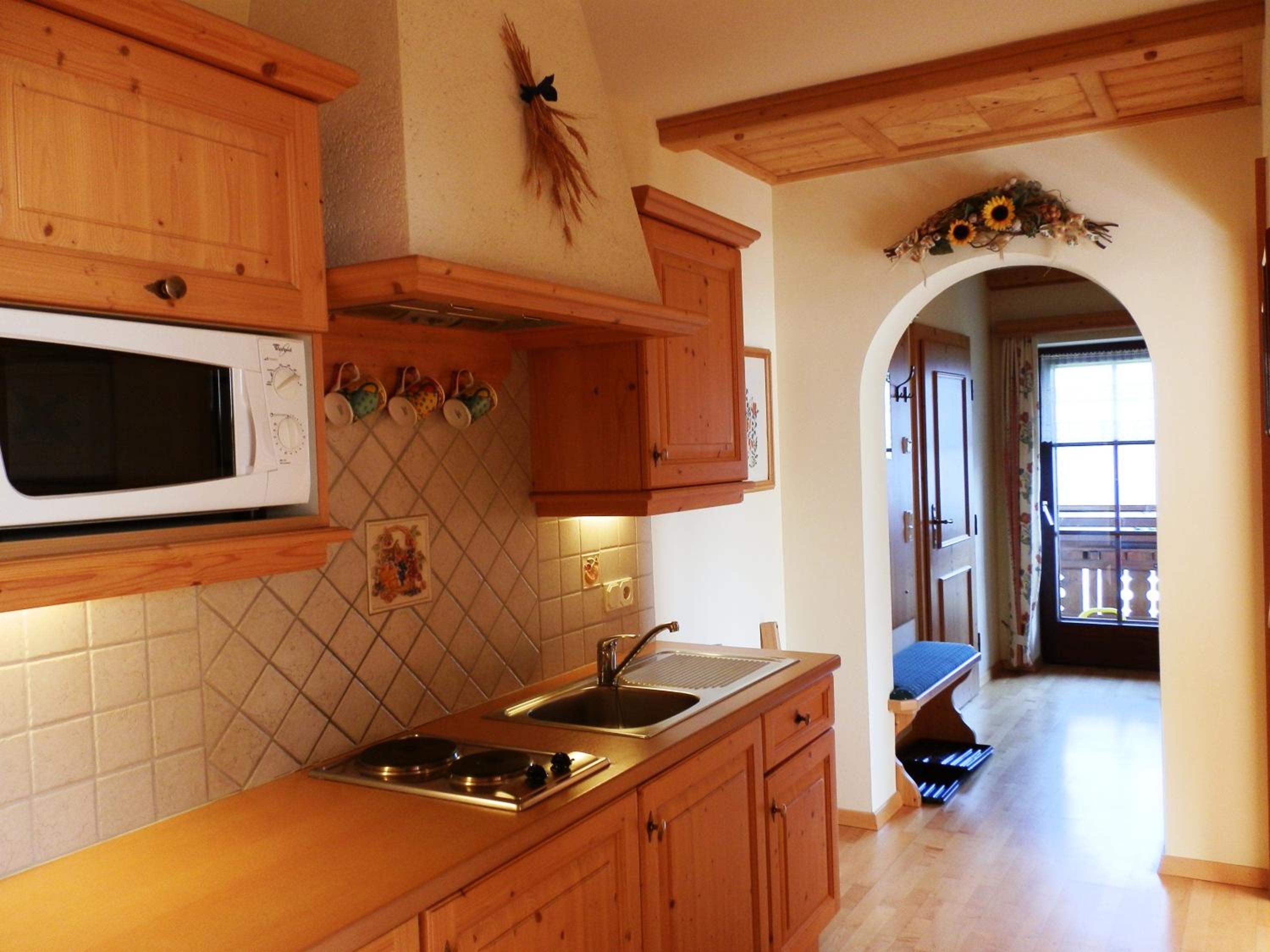 Two-Bedroom Apartment with Mountain View - Photo 16