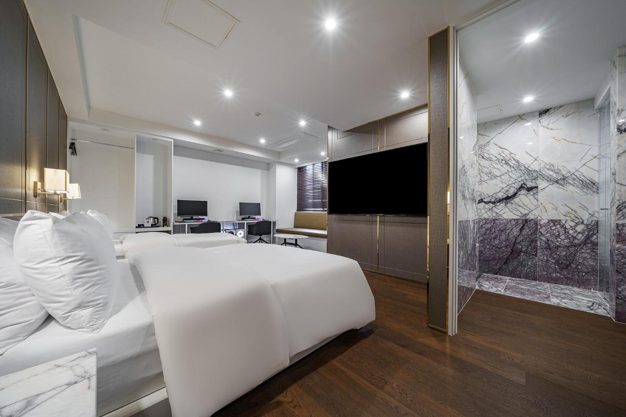 Superior Twin Room - Photo 3