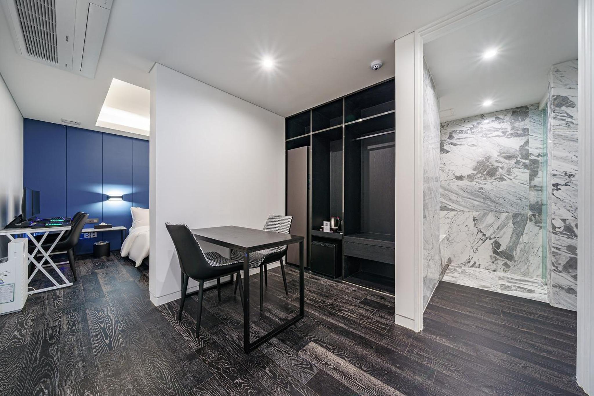 Superior Twin Room - Photo 5