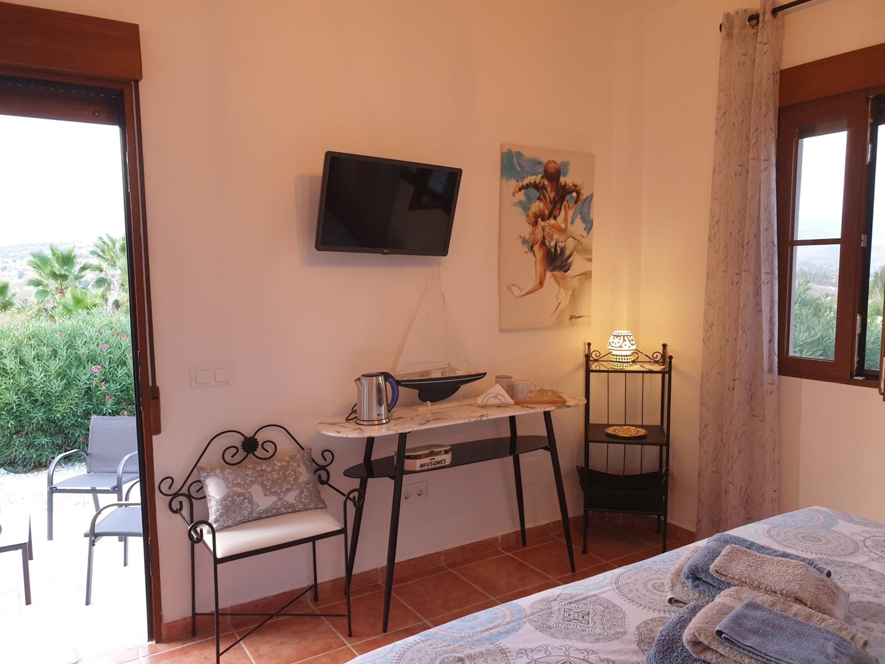 Double Room With Private Bathroom photo 3