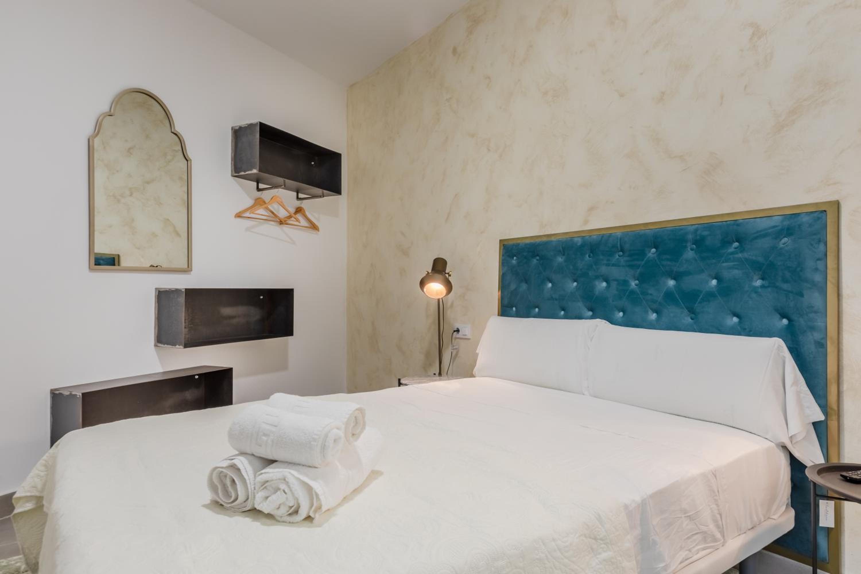 Standard Double Room - Photo 5