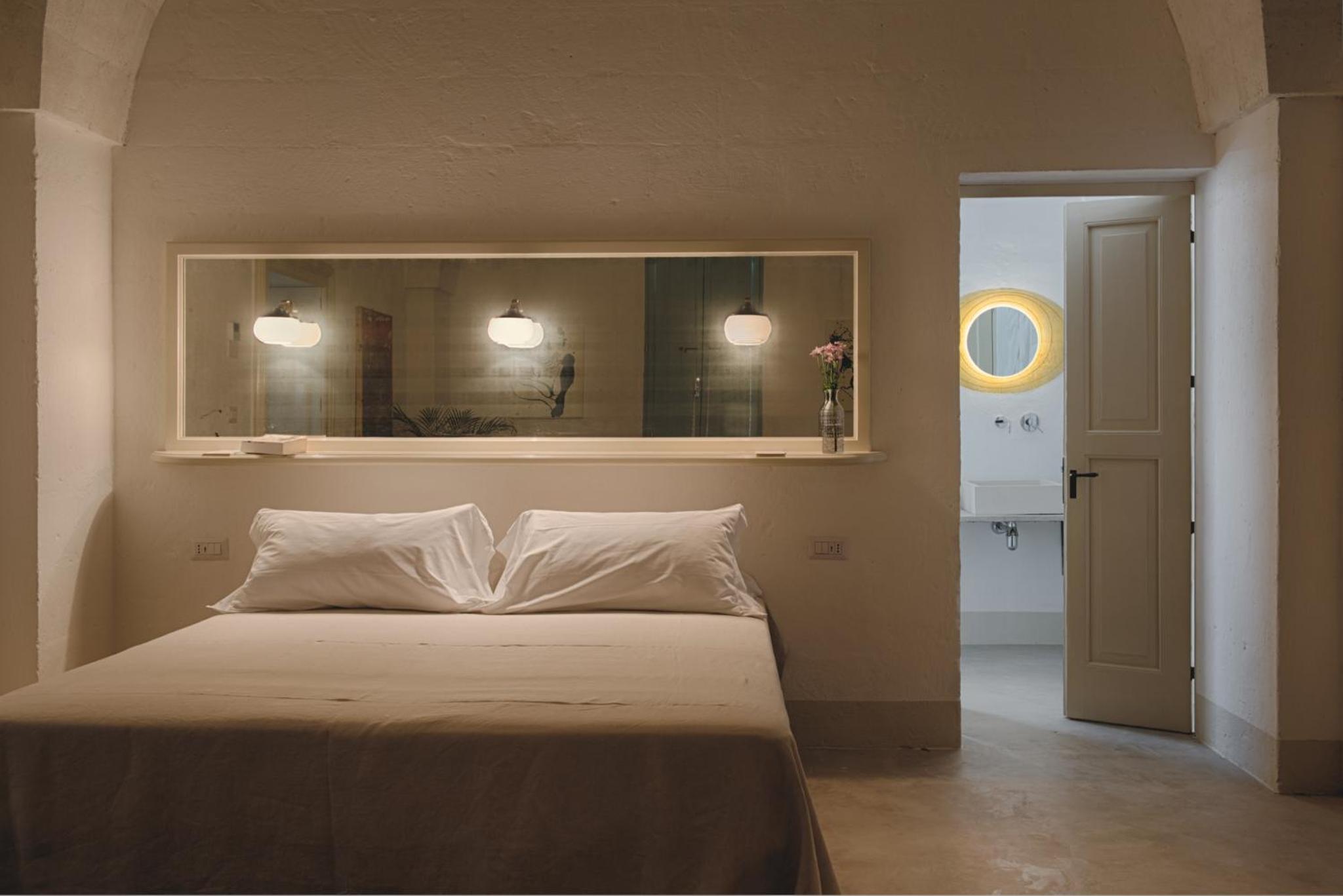 Suite with Private Pool - Photo 7