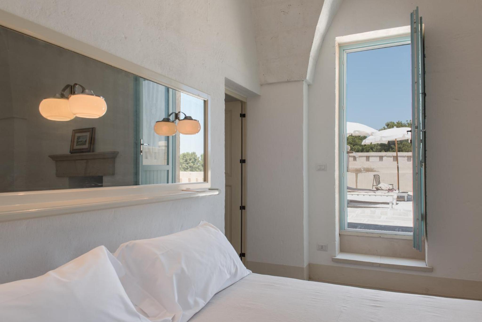Suite with Private Pool - Photo 6