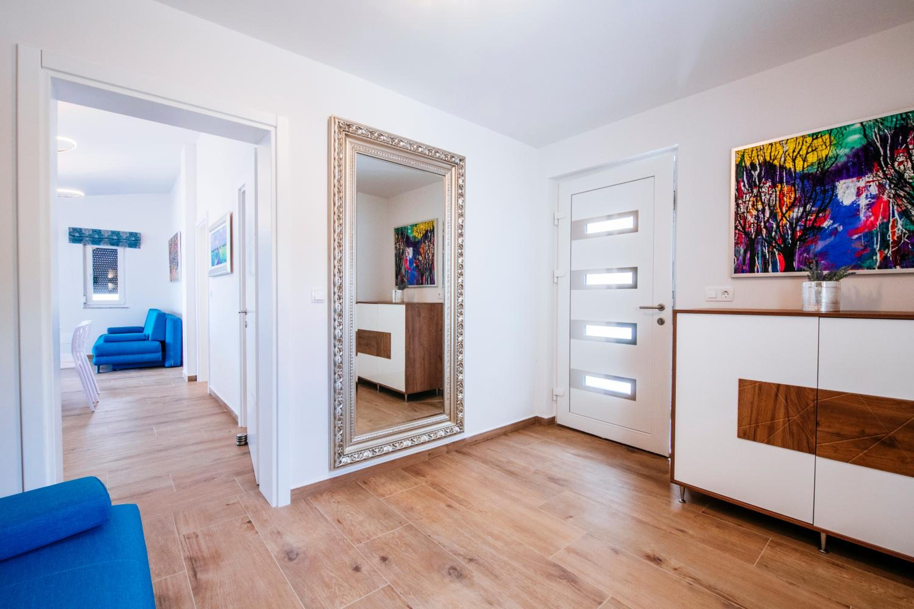 Apartamento com Piscina e Vista para o Mar