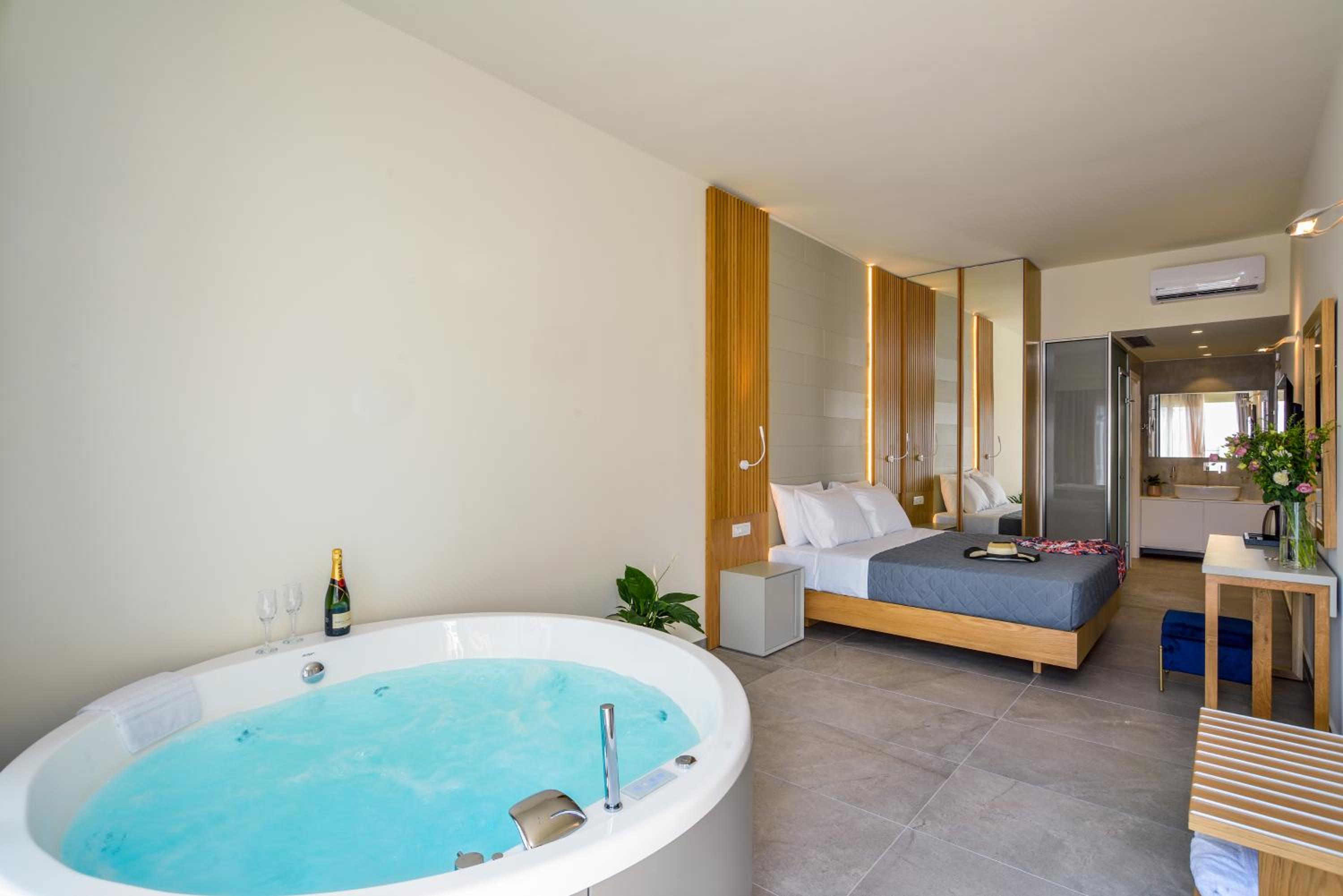 Deluxe Double Room - Photo 4