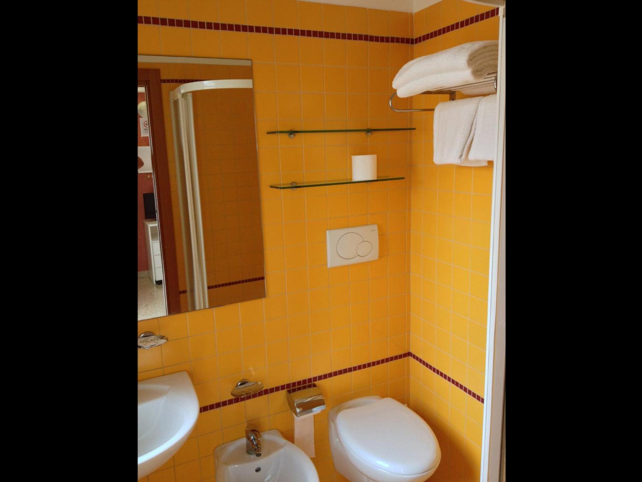 Double Room - Photo 4
