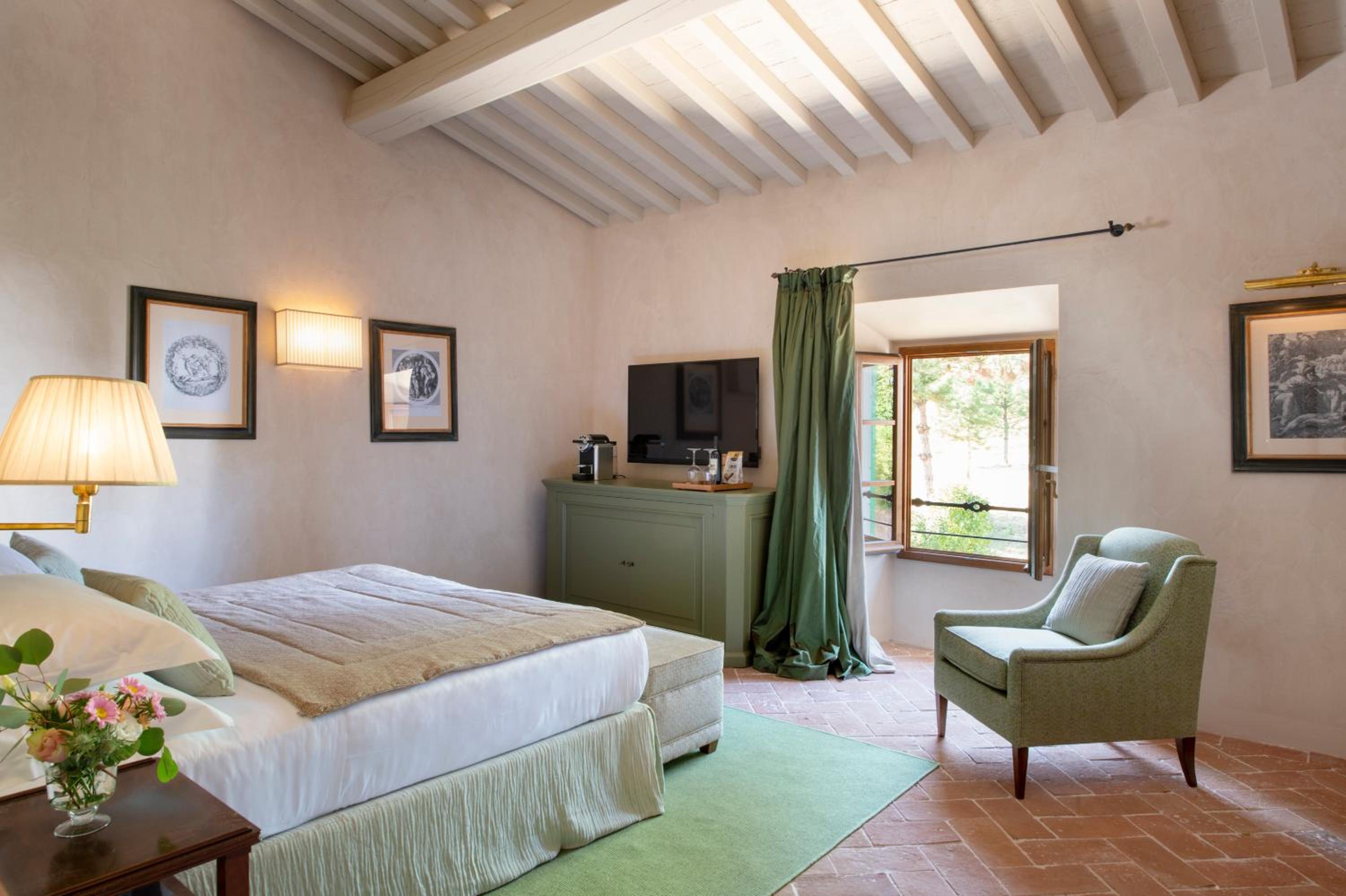 Deluxe Double Room - Photo 13