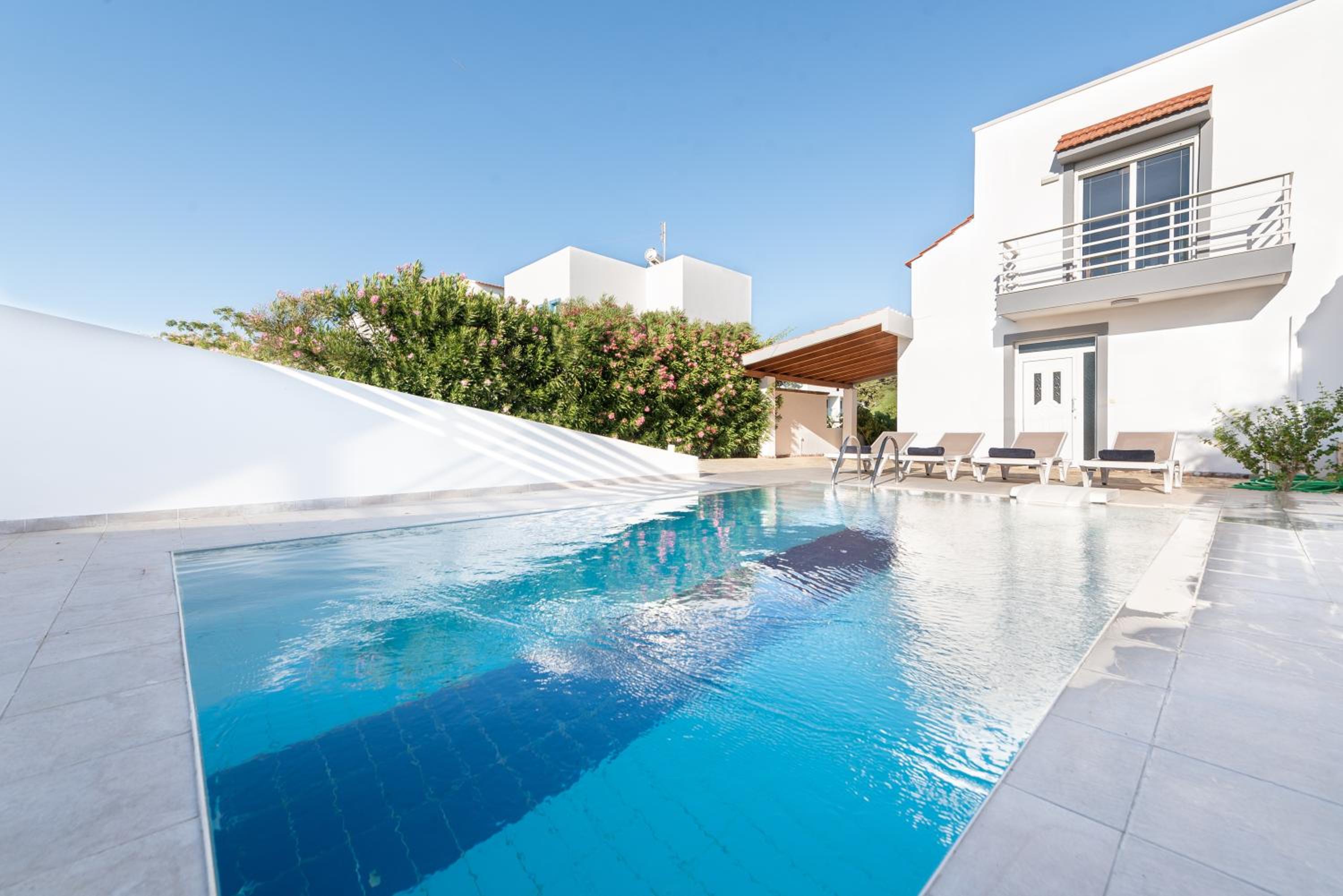 Deluxe Villa photo 2