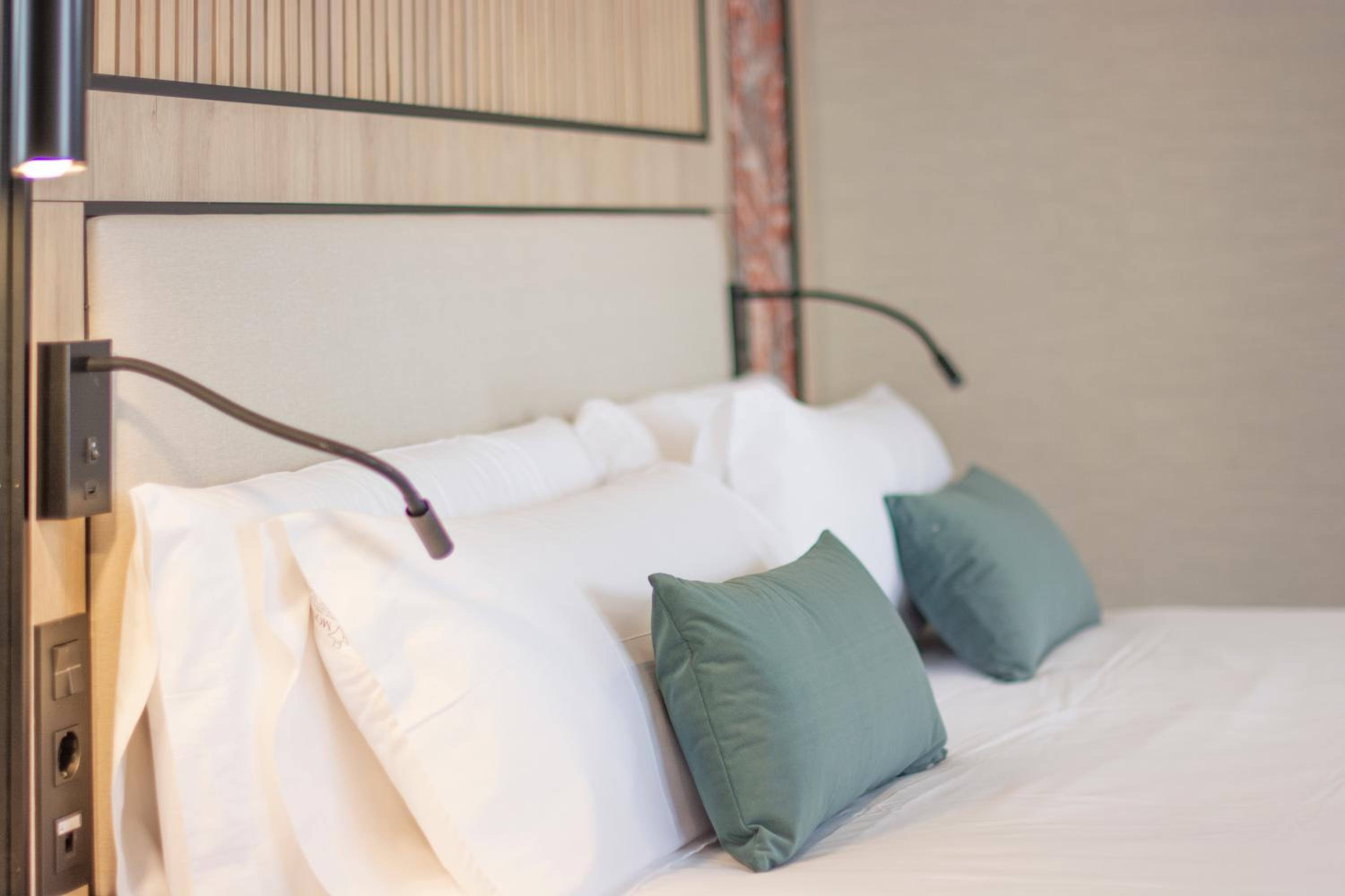 Double or Twin Room - Photo 9