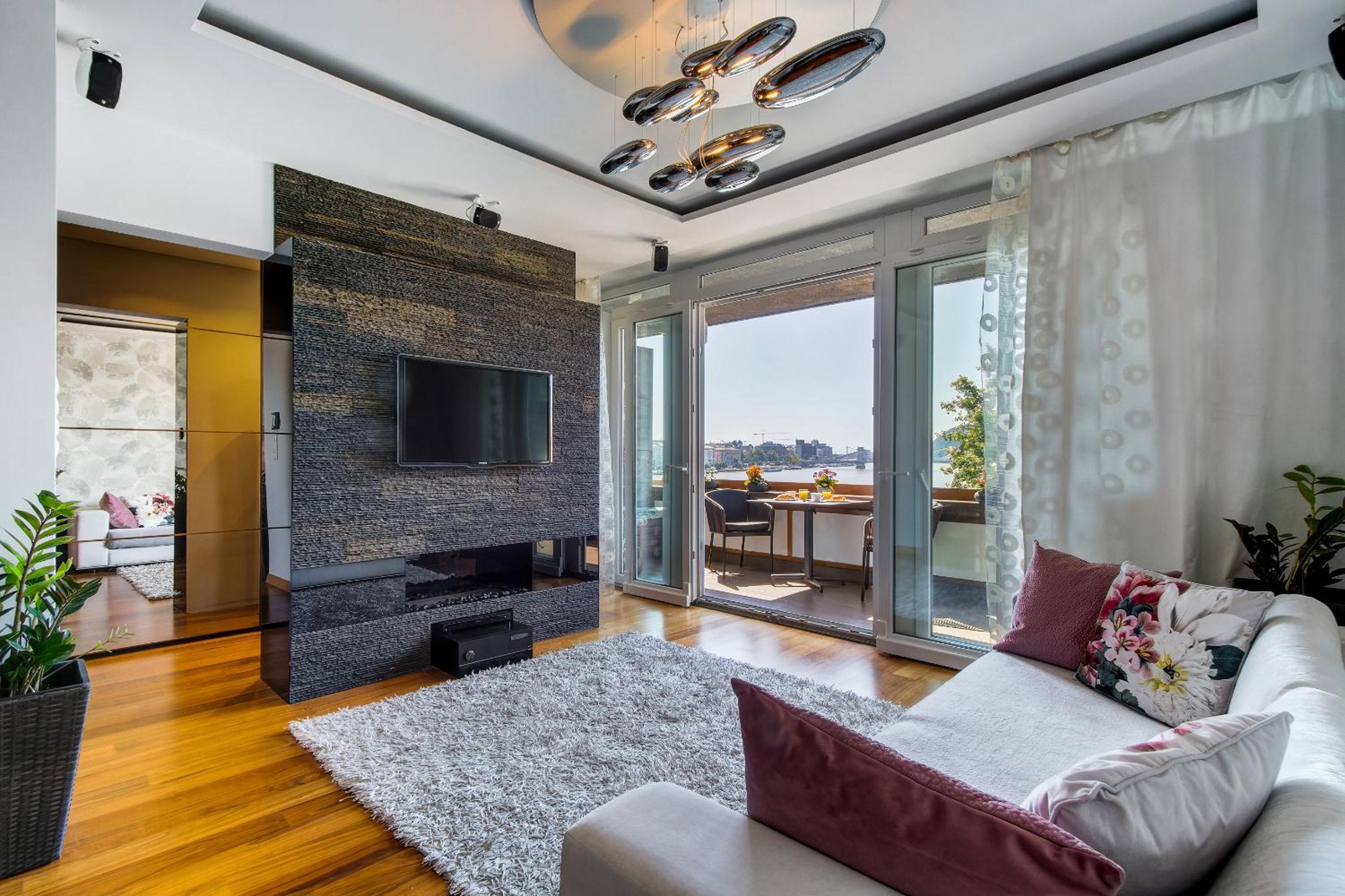 Apartment with Balcony