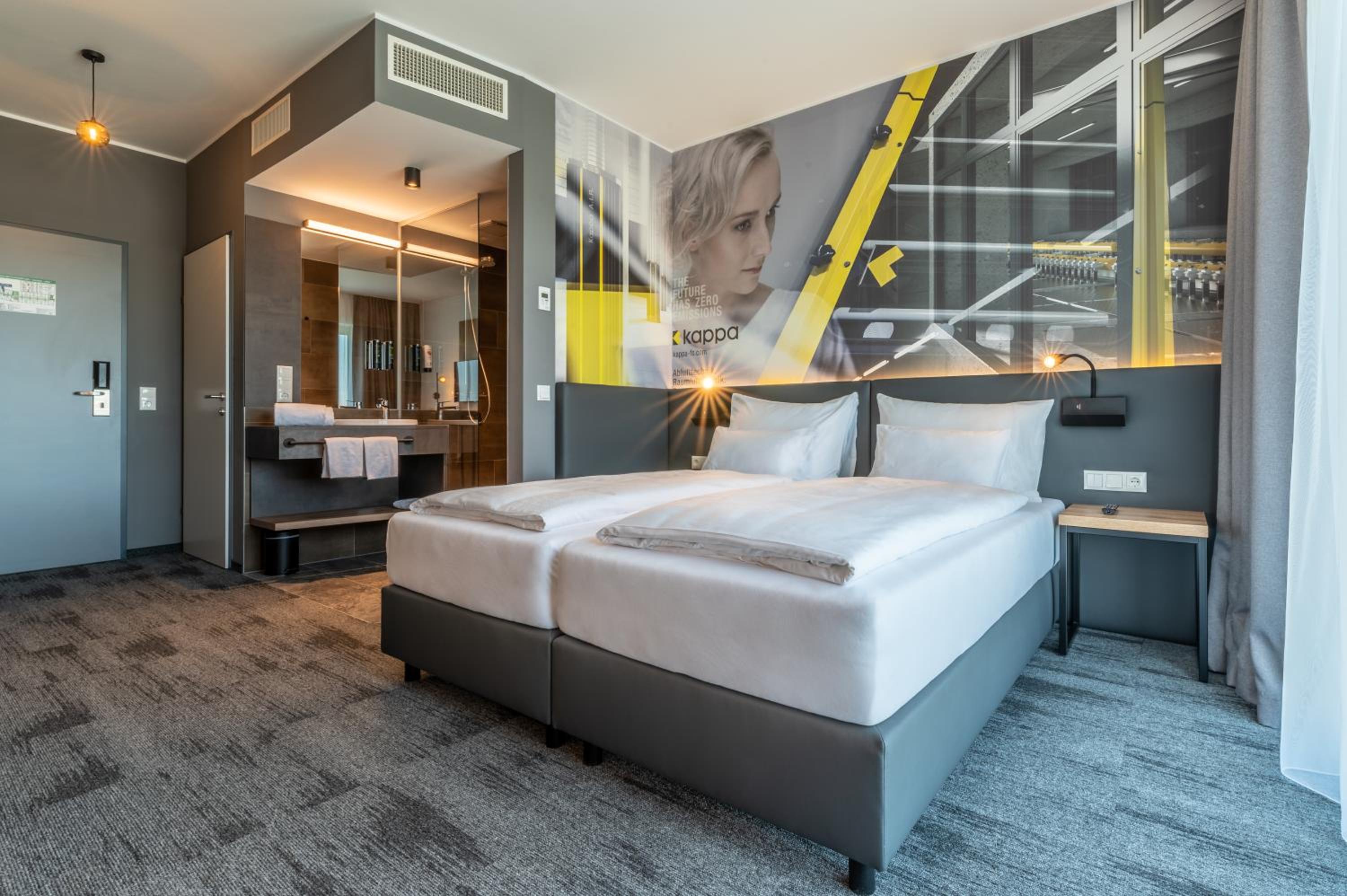 Standard Twin Room with Open Bathroom - Photo 23