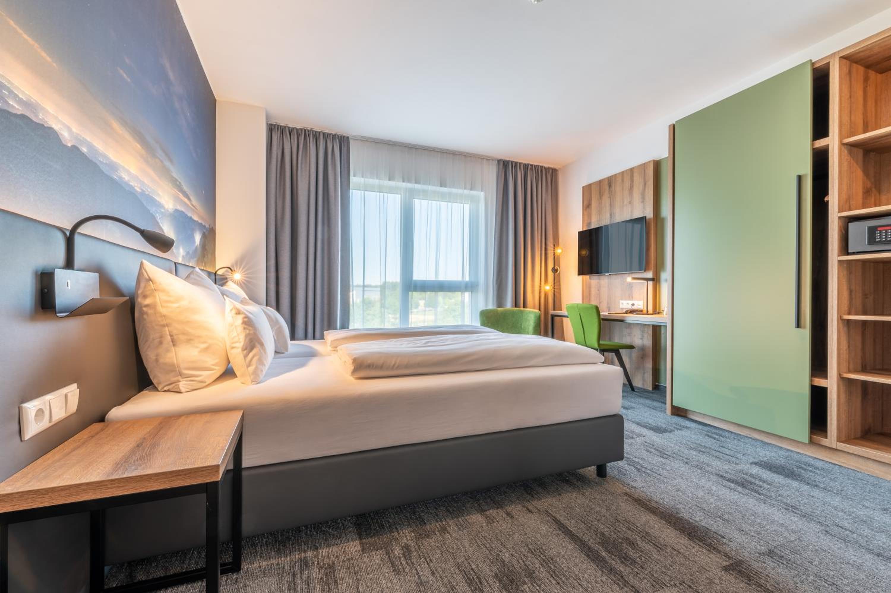 Standard Twin Room with Open Bathroom - Photo 22
