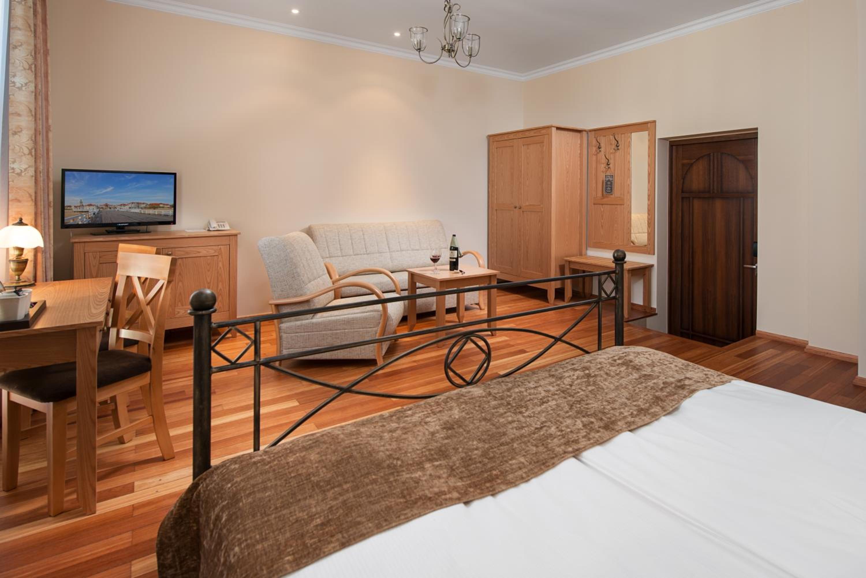 Deluxe Double Room - Photo 3