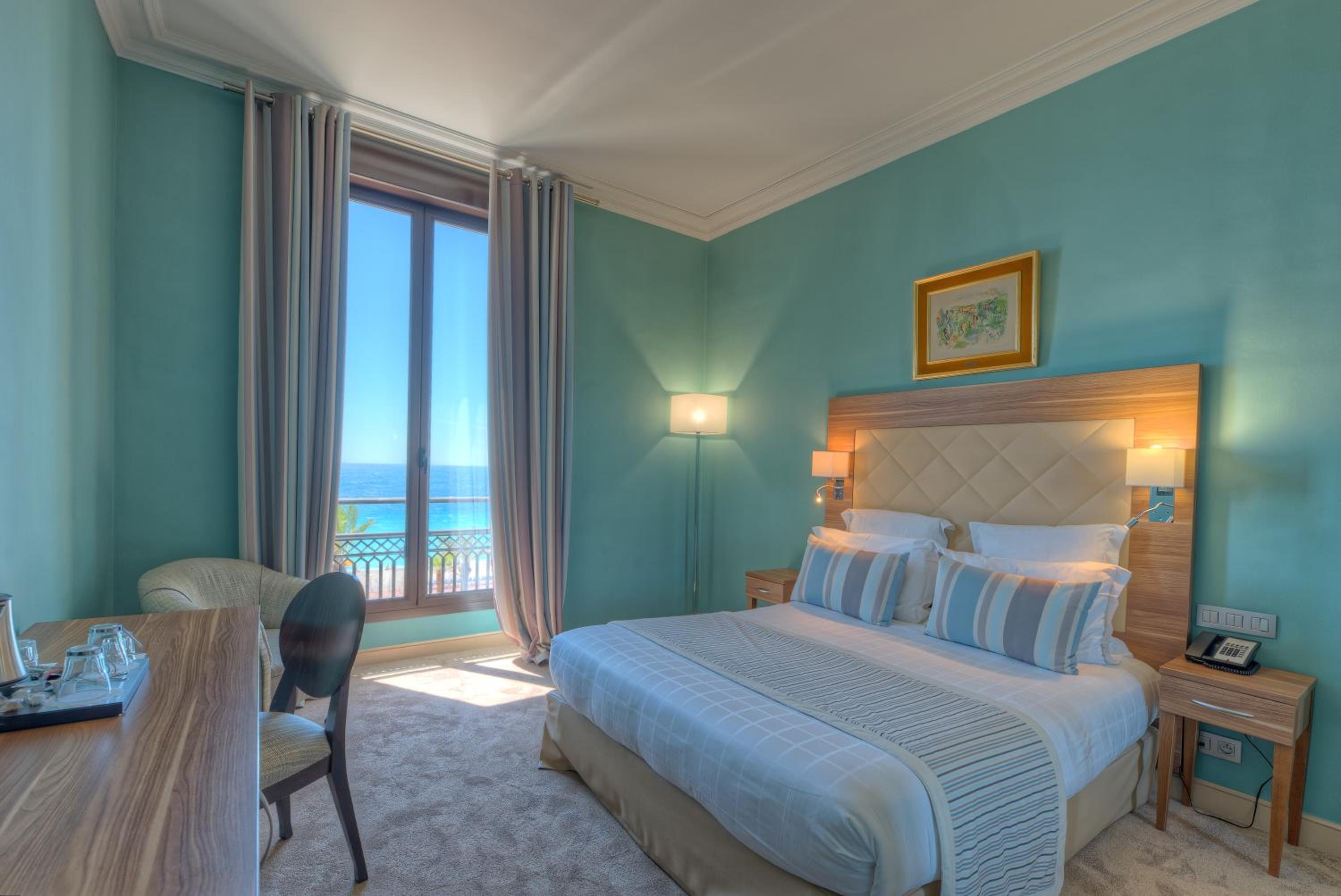 Superior Room with Sea View - Photo 14