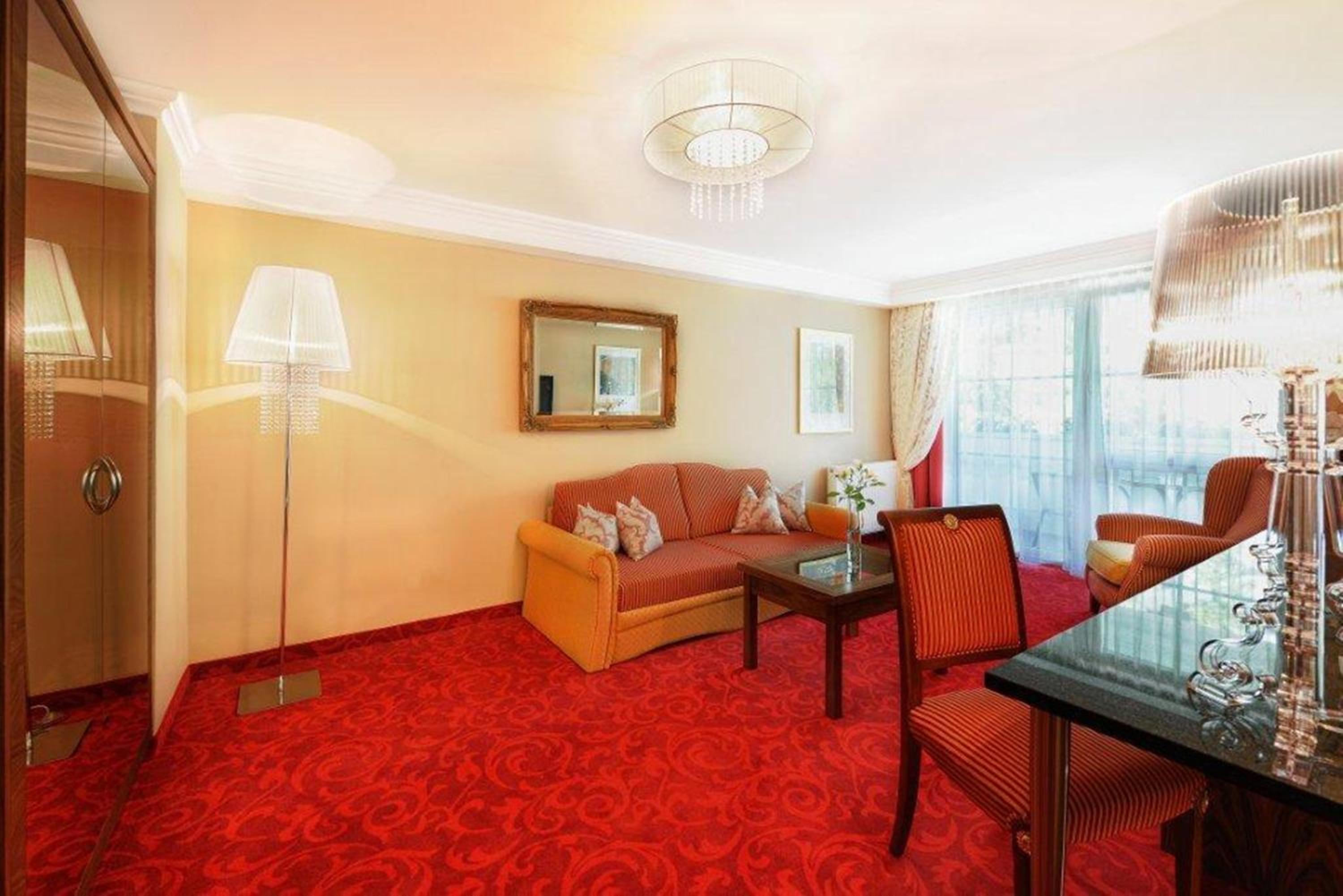Deluxe Suite photo 2