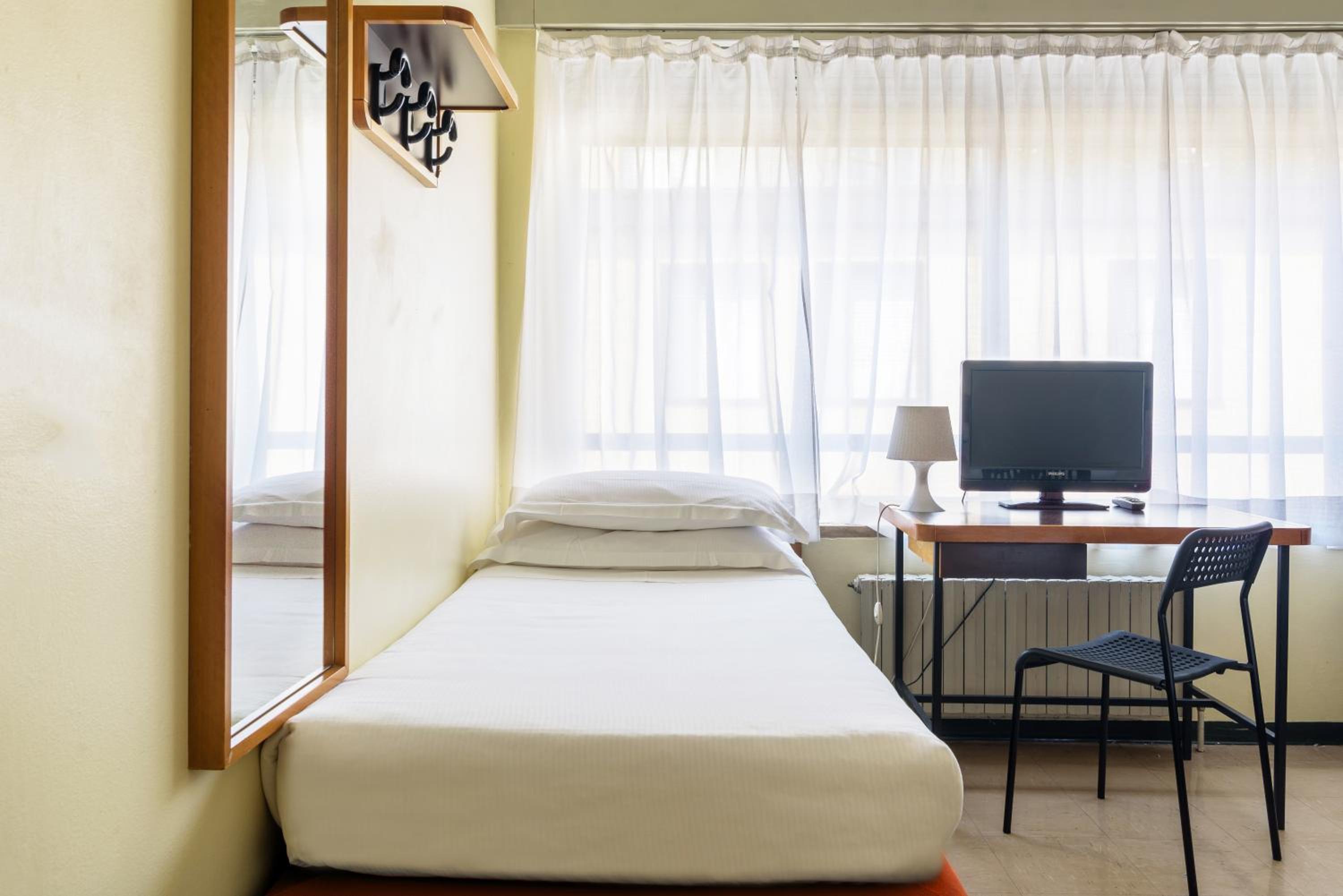 Economy Single Room