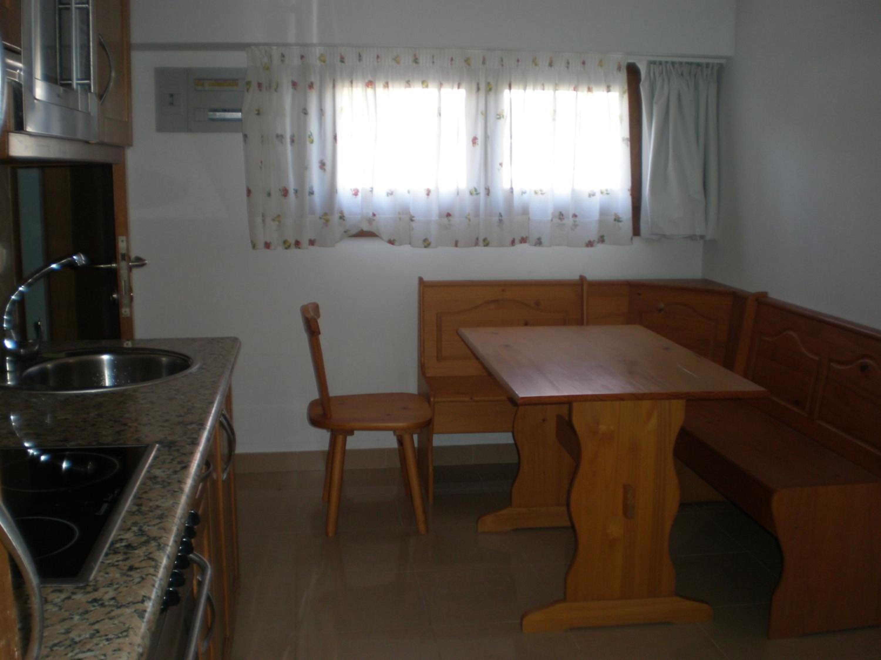 Studio - Photo 2
