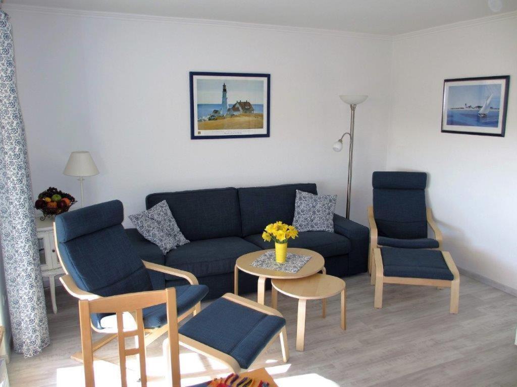 One-Bedroom Apartment with Shower photo 1