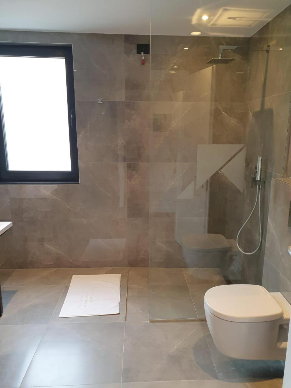 Double or Twin Room with Side Sea View photo 3
