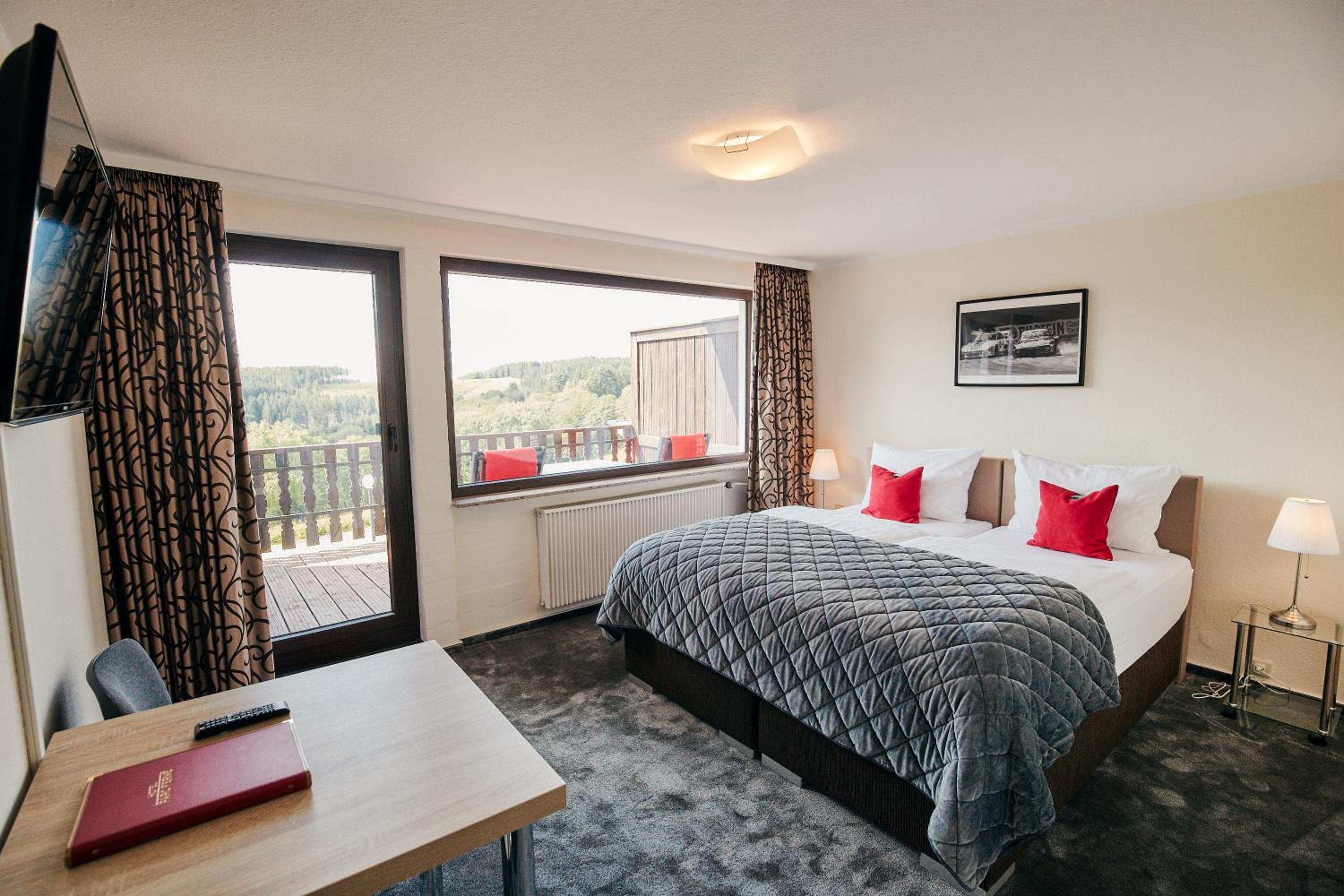 Deluxe Double Room with Balcony - Photo 1